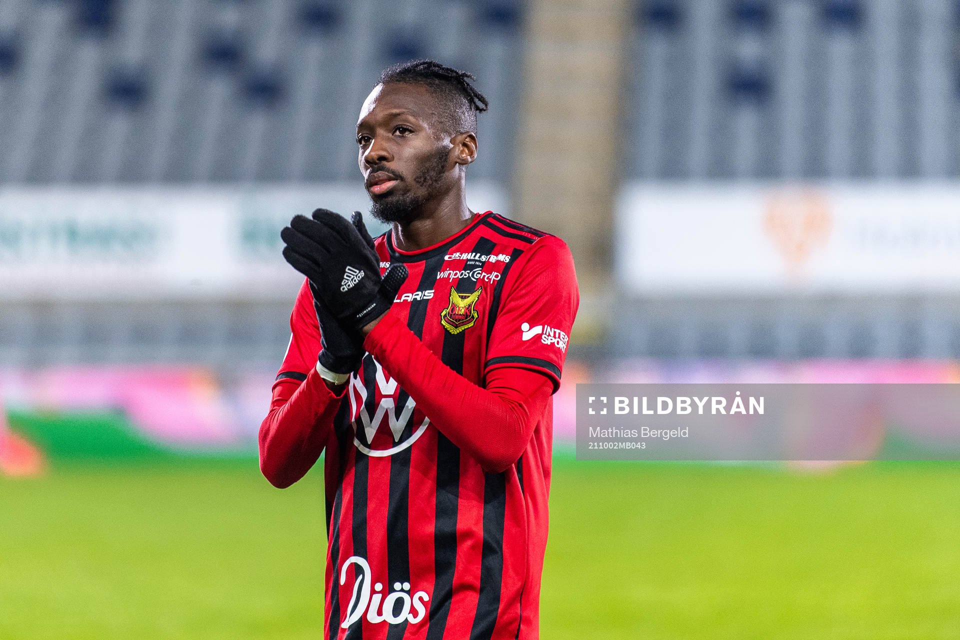 Östersunds Blair Turgott tackar fansen