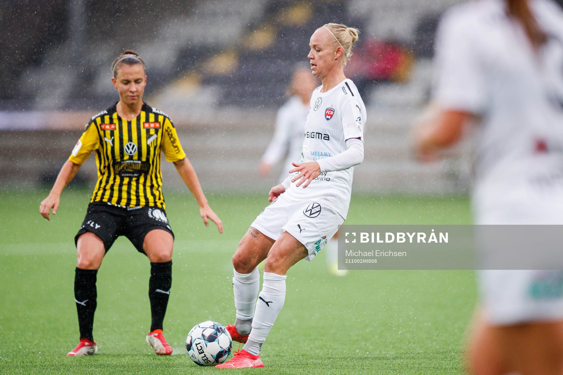 Häckens Julia Zigiotti Olme och Rosengårds Caroline Seger