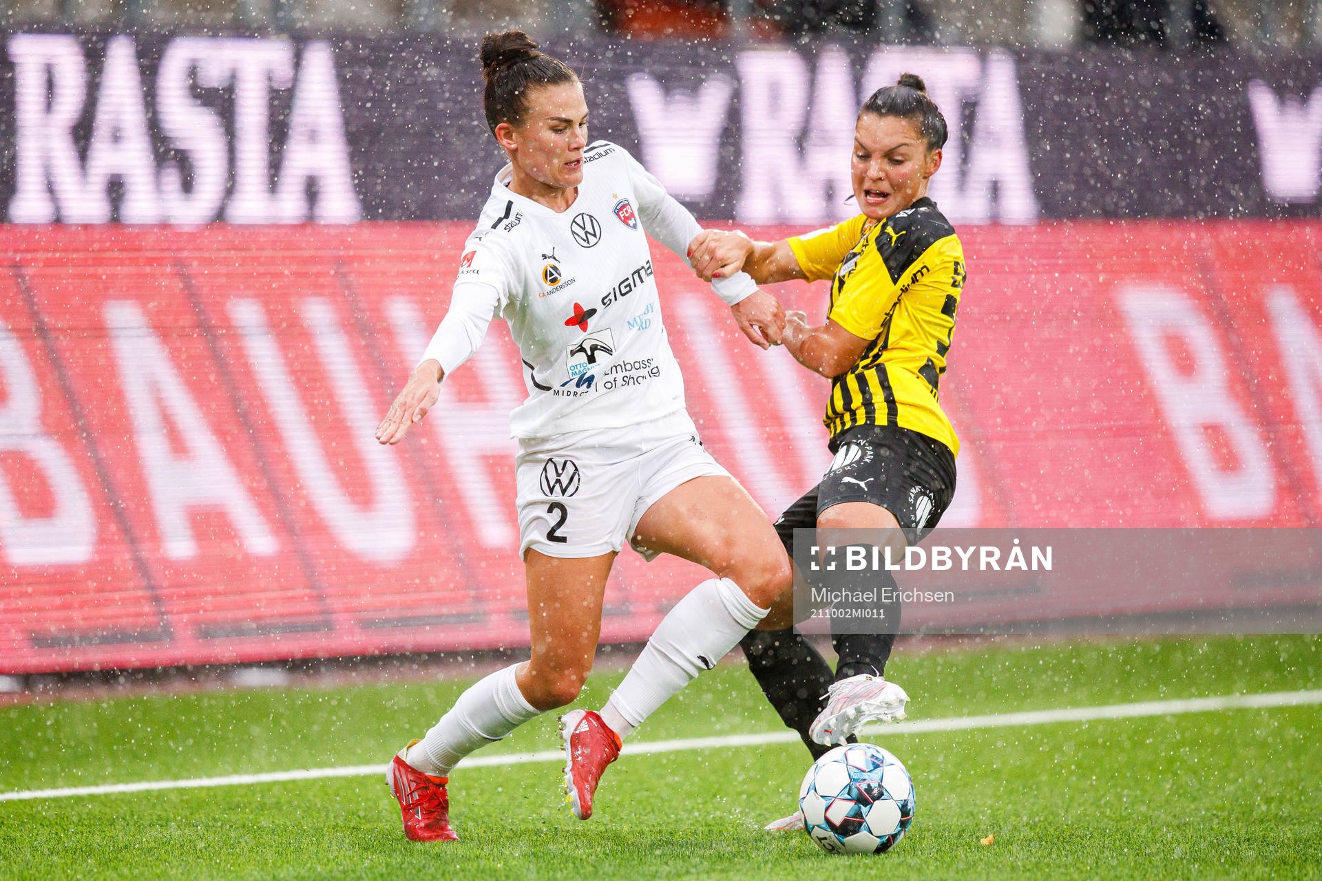Rosengårds Katrine Veje och Häckens Johanna Rytting