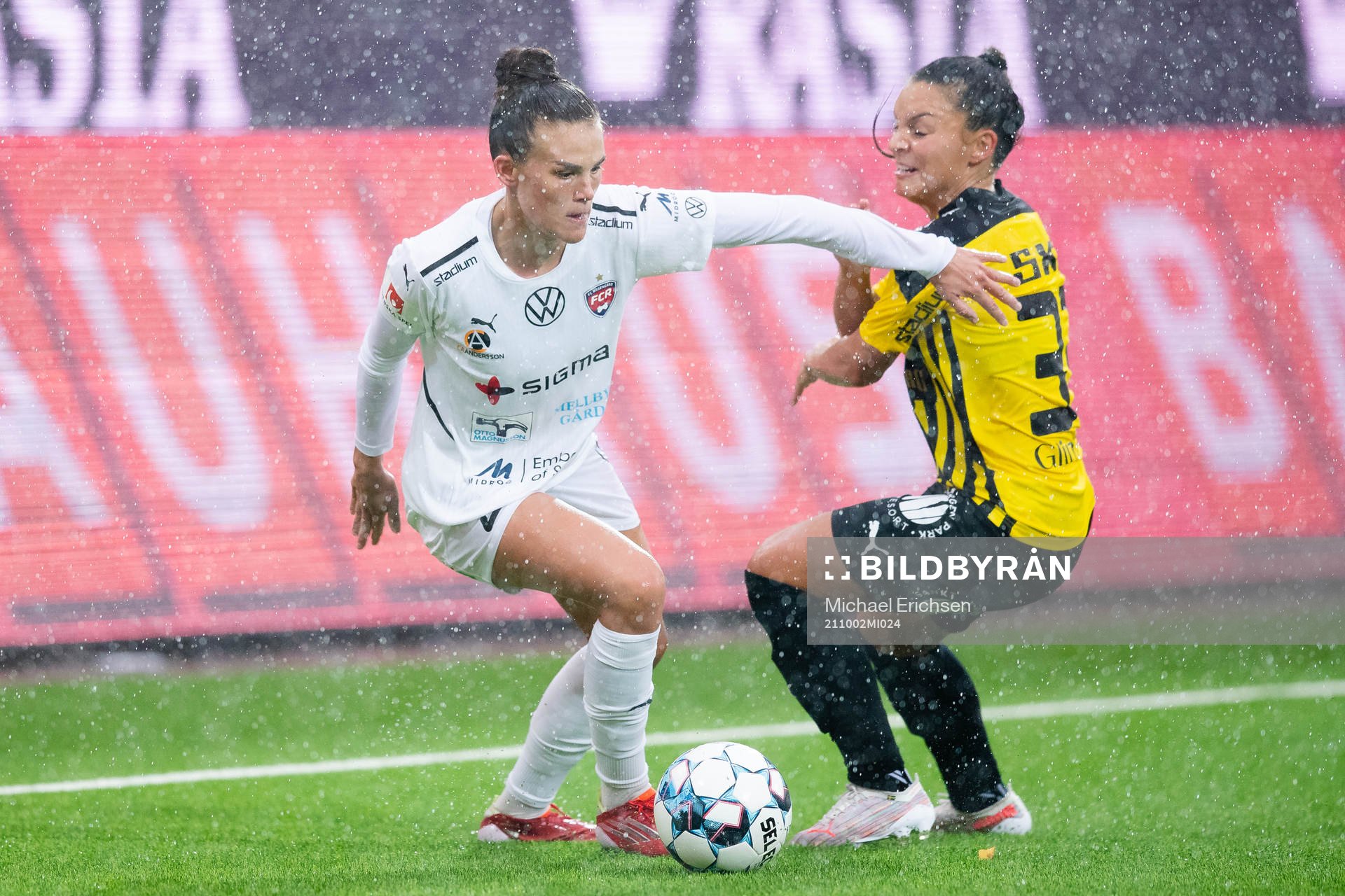 Rosengårds Katrine Veje och Häckens Johanna Rytting