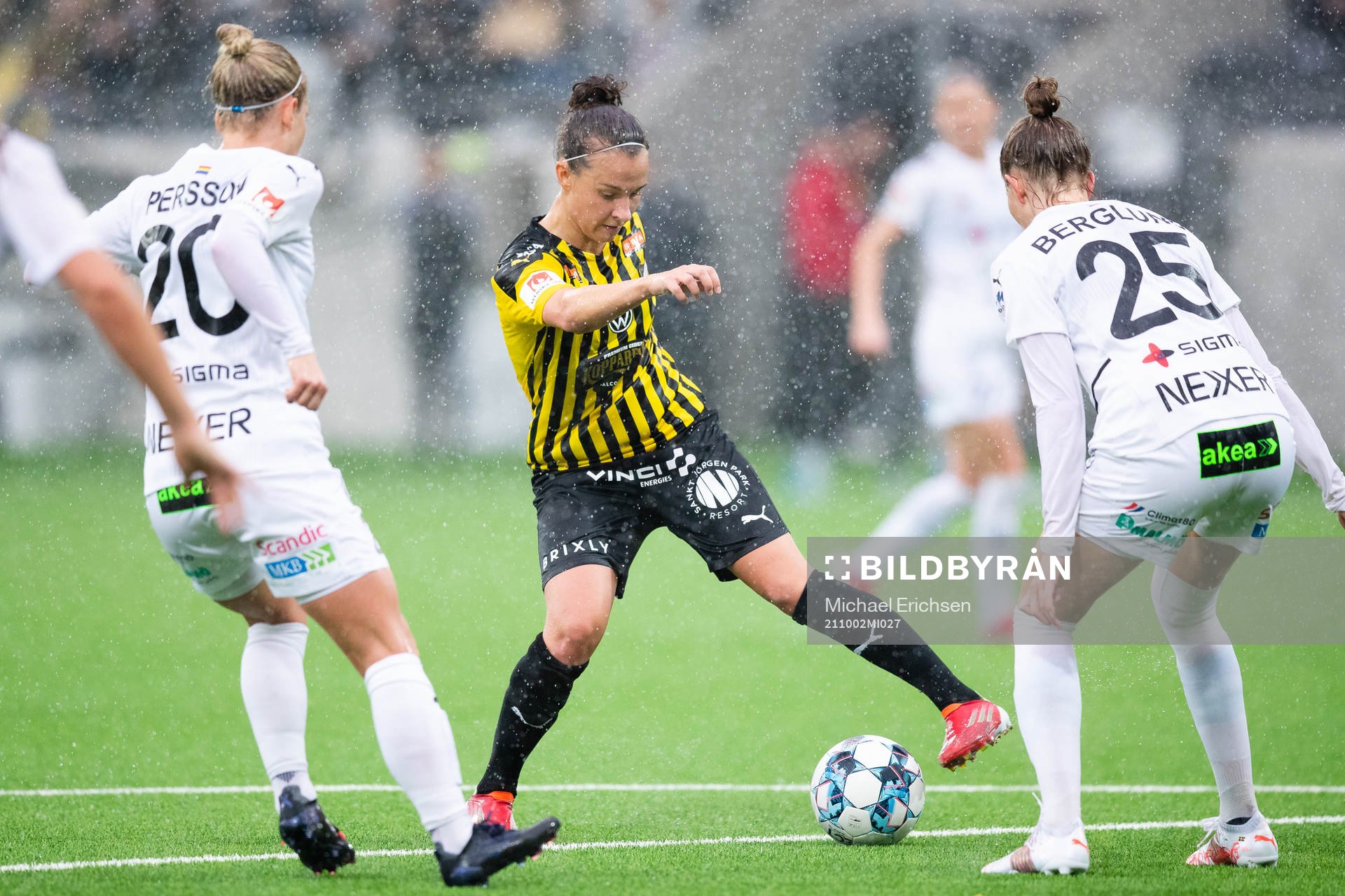 Rosengårds Mia Persson och Emma Berglund mot Häckens