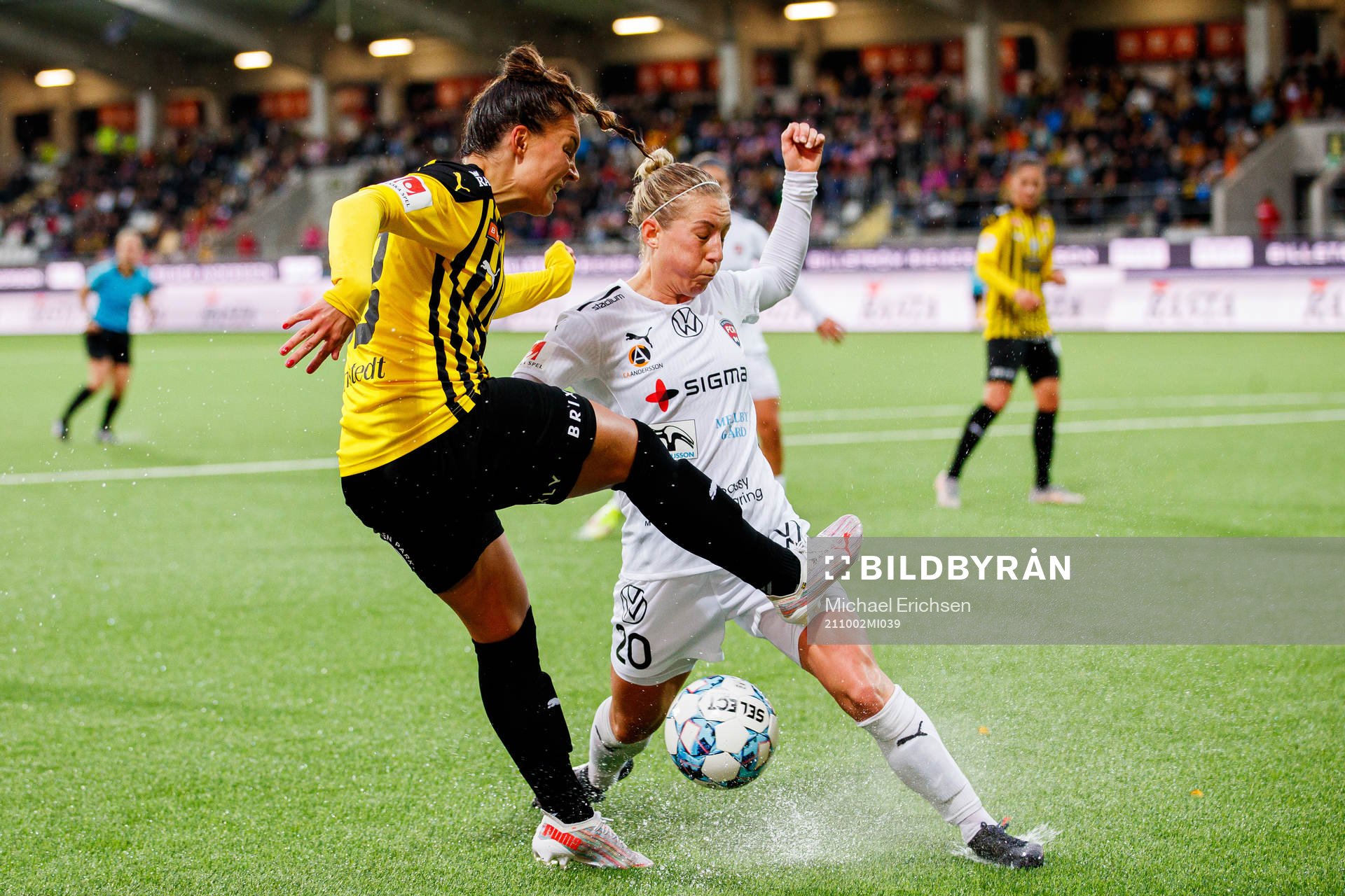 Häckens Johanna Rytting Kaneryd och Rosengårds Mia Persson