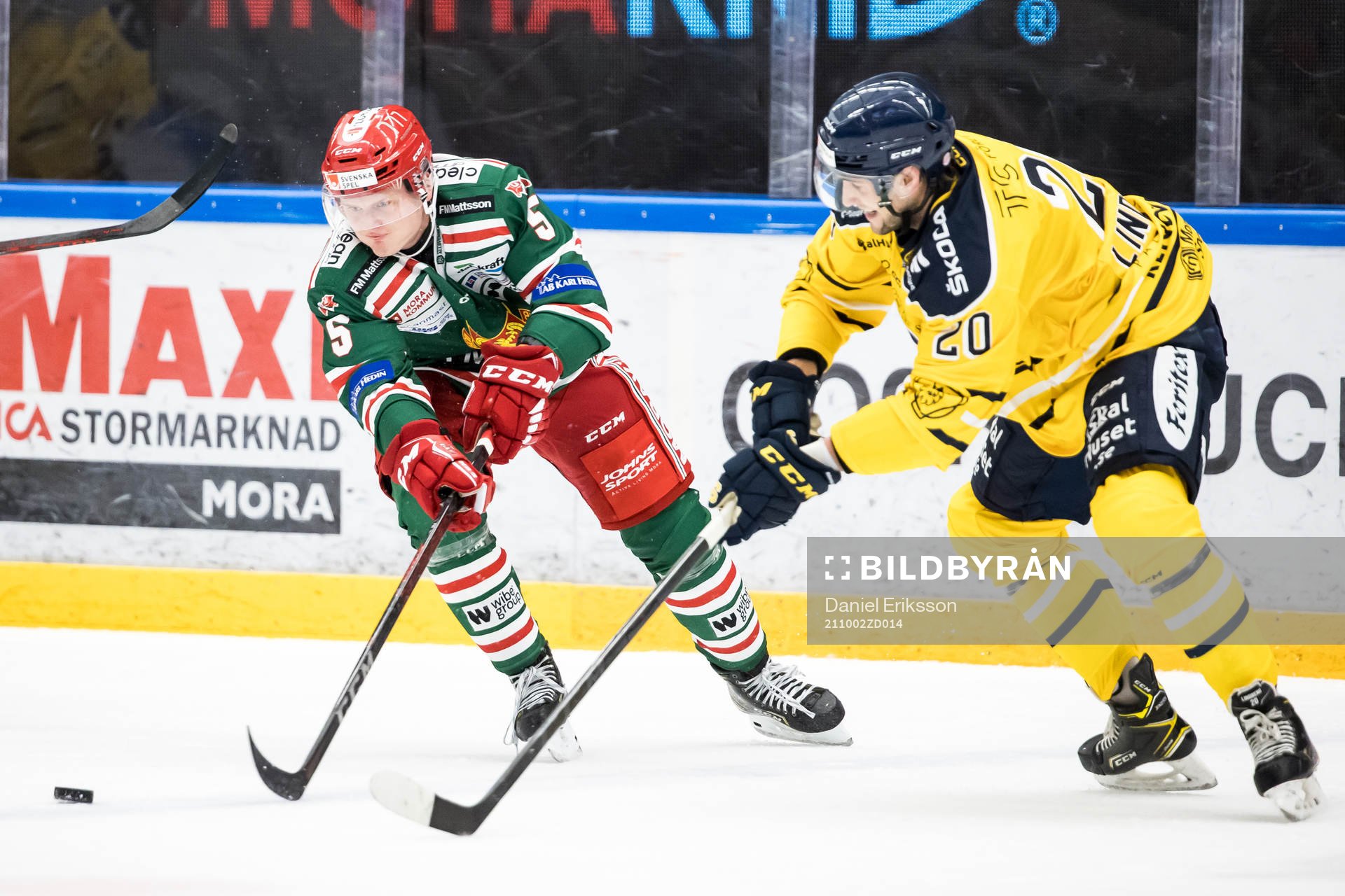Moras Viktor Larsson och Södertäljes Tobias Lindberg