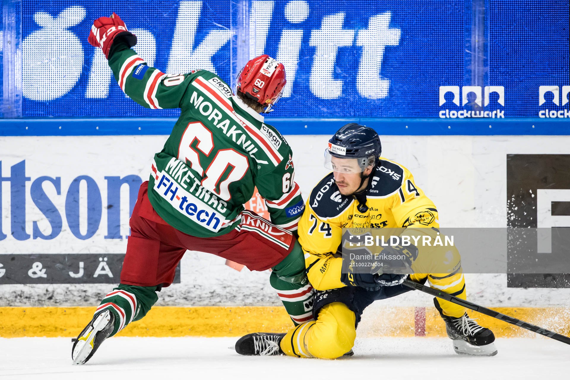 Moras Kalle Miketinac och Södertäljes Rasmus Kahilainen