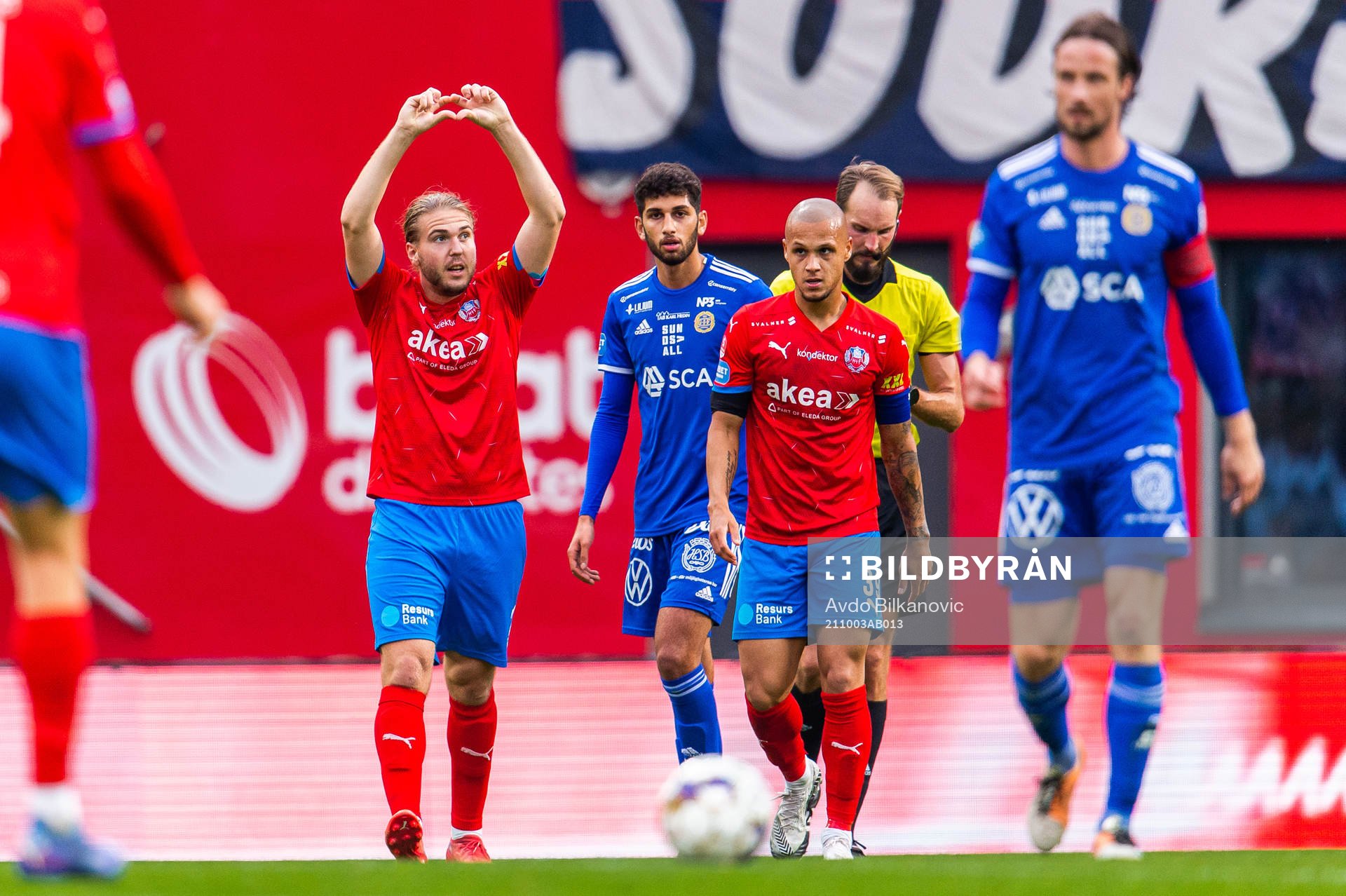 Helsingborgs Charlie Weberg jublar