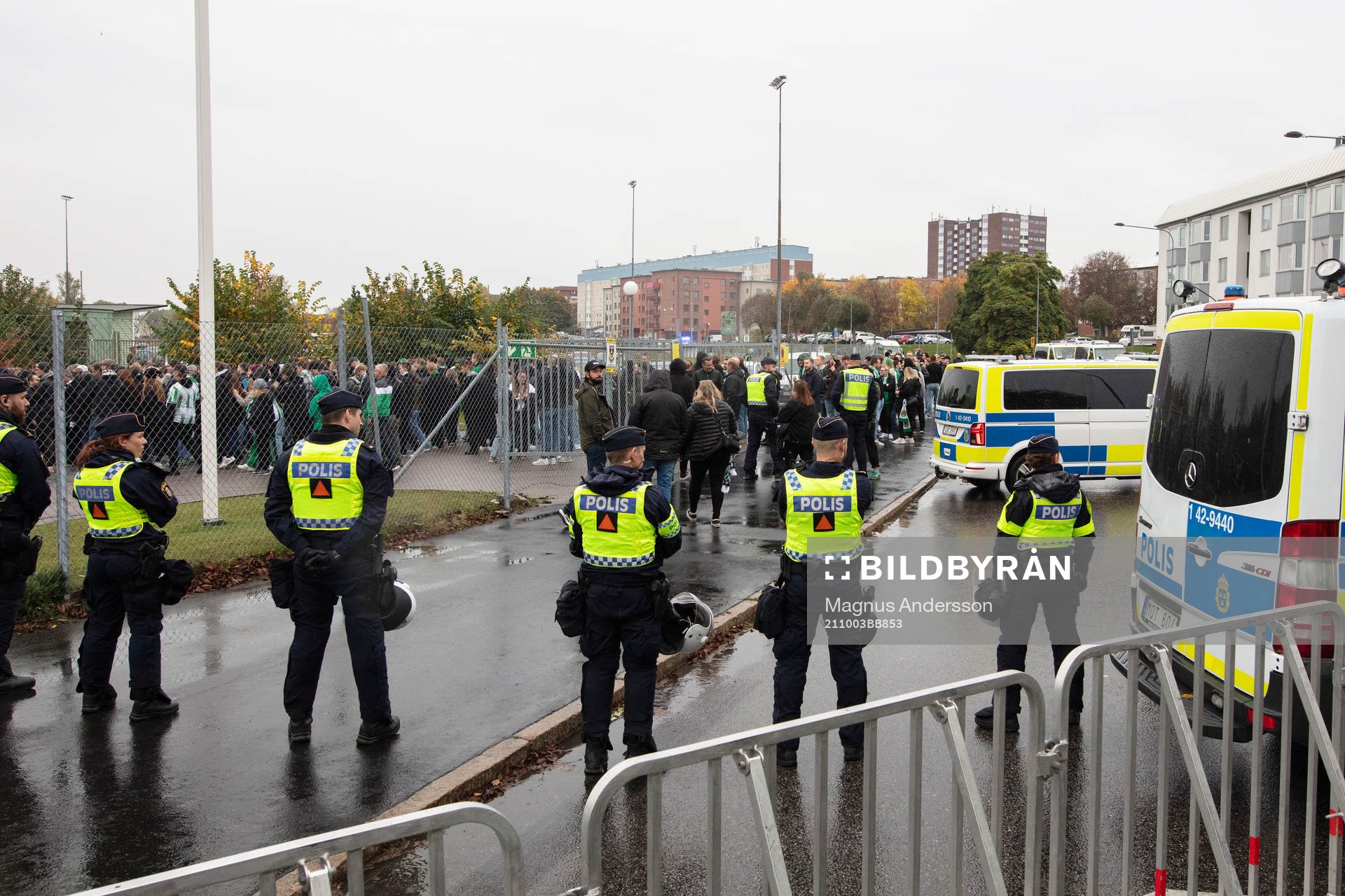 Polisavspärrningar före fotbollsmatchen i Allsvenskan