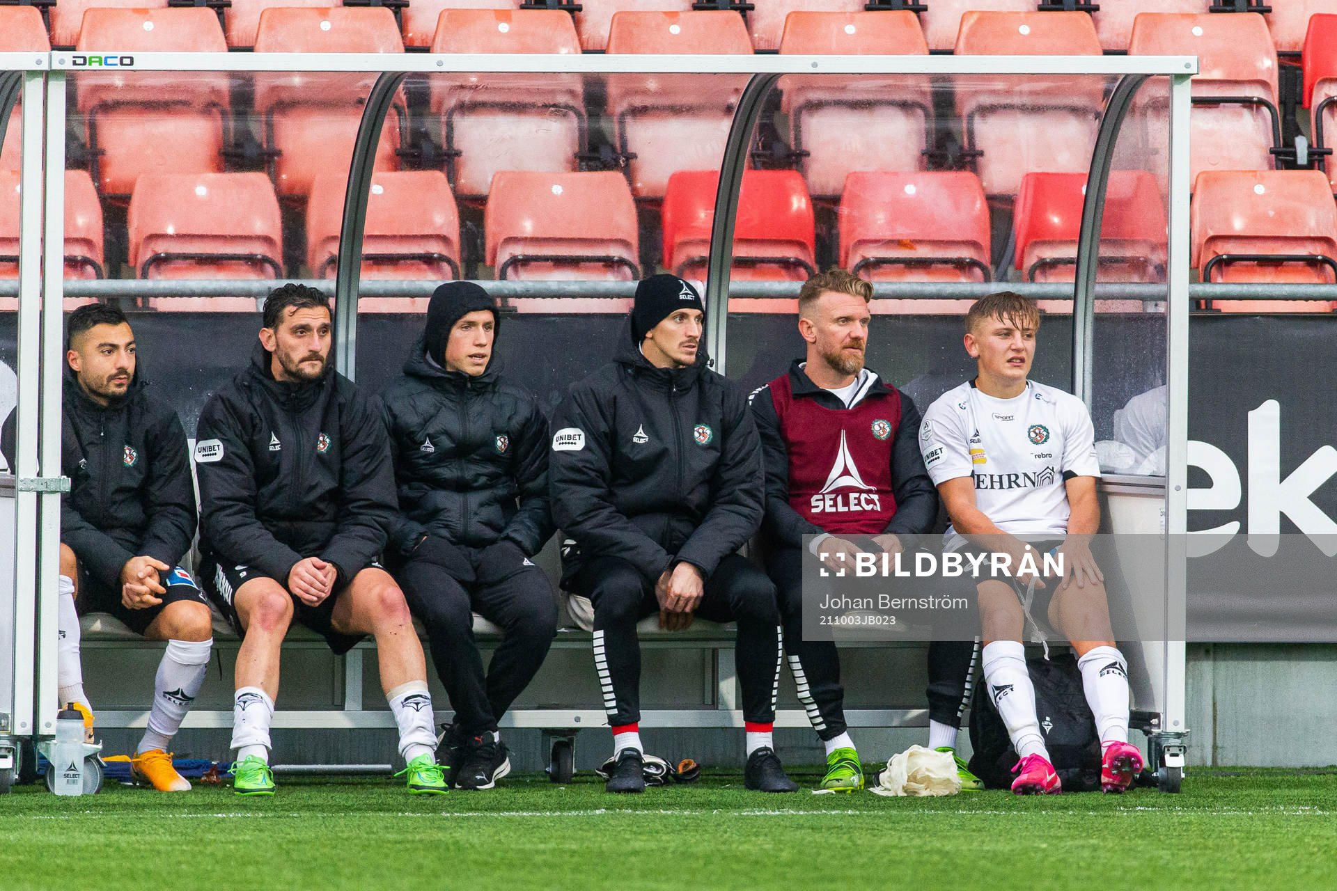 Örebros Jiloan Hamad, målvakt Bobby Allain och Dennis