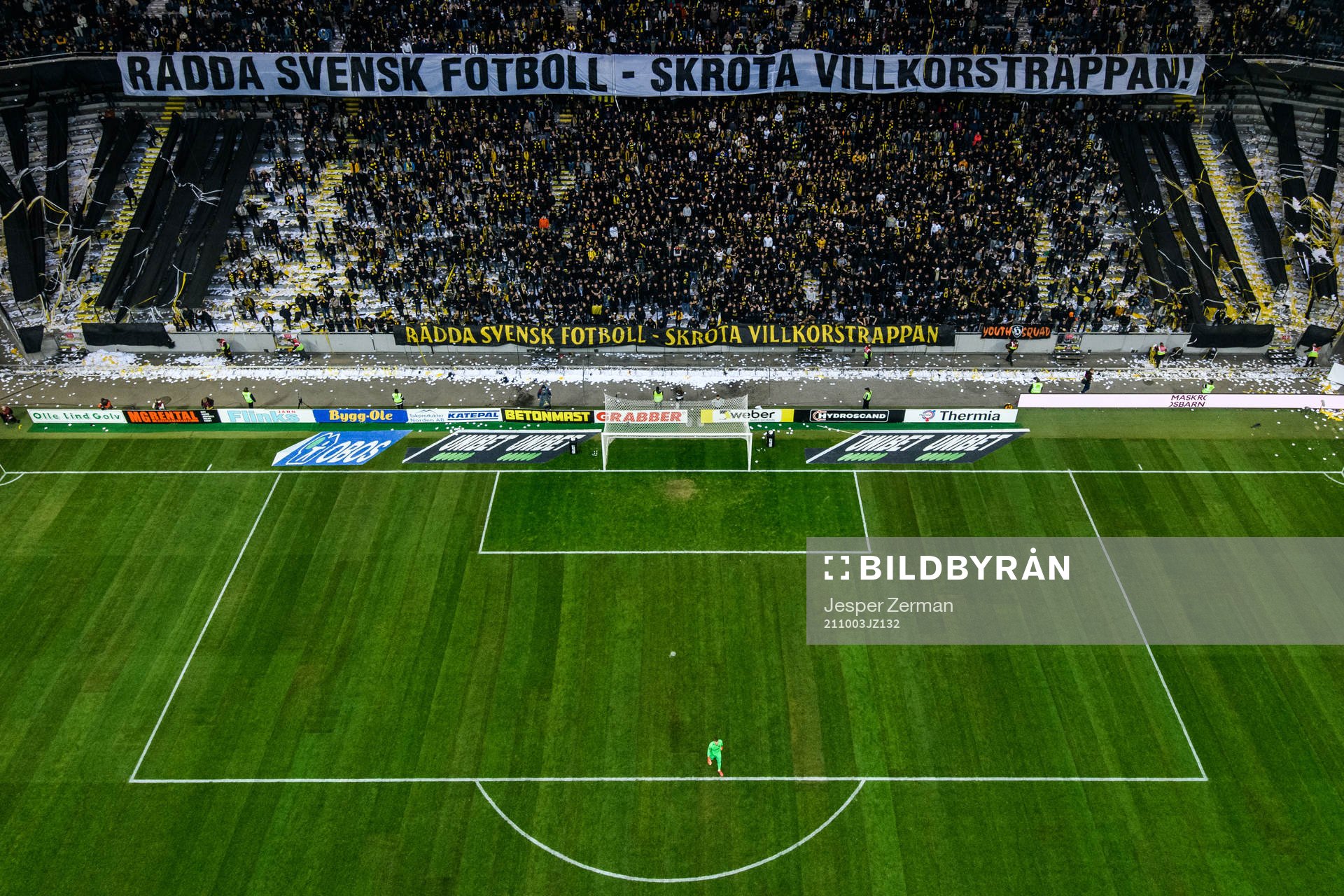 s klack med banderoller i protest mot villkorstrappan