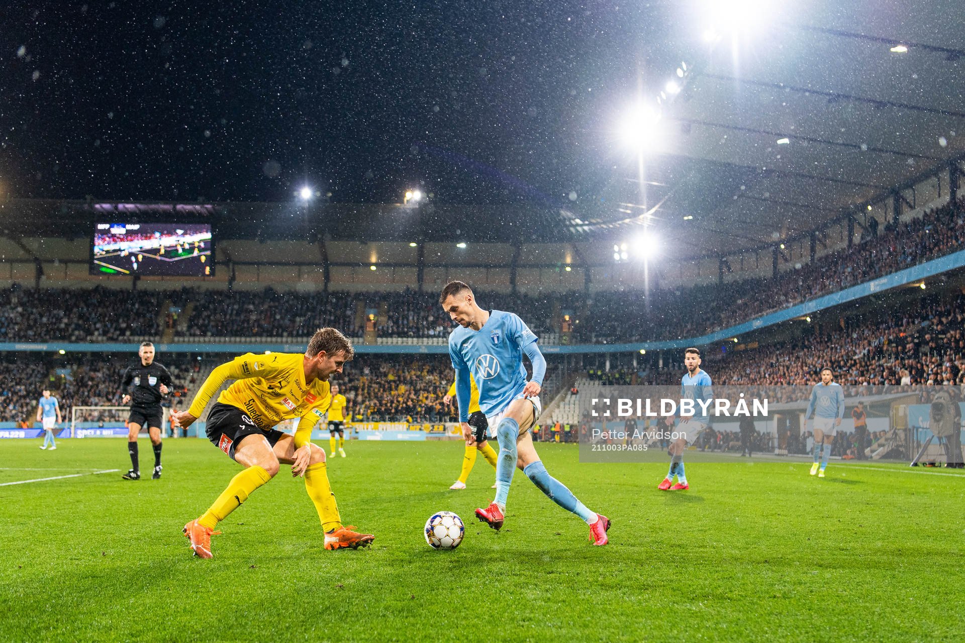 Mjällbys Joel Nilsson och Malmö FFs Veljko Birmancevic