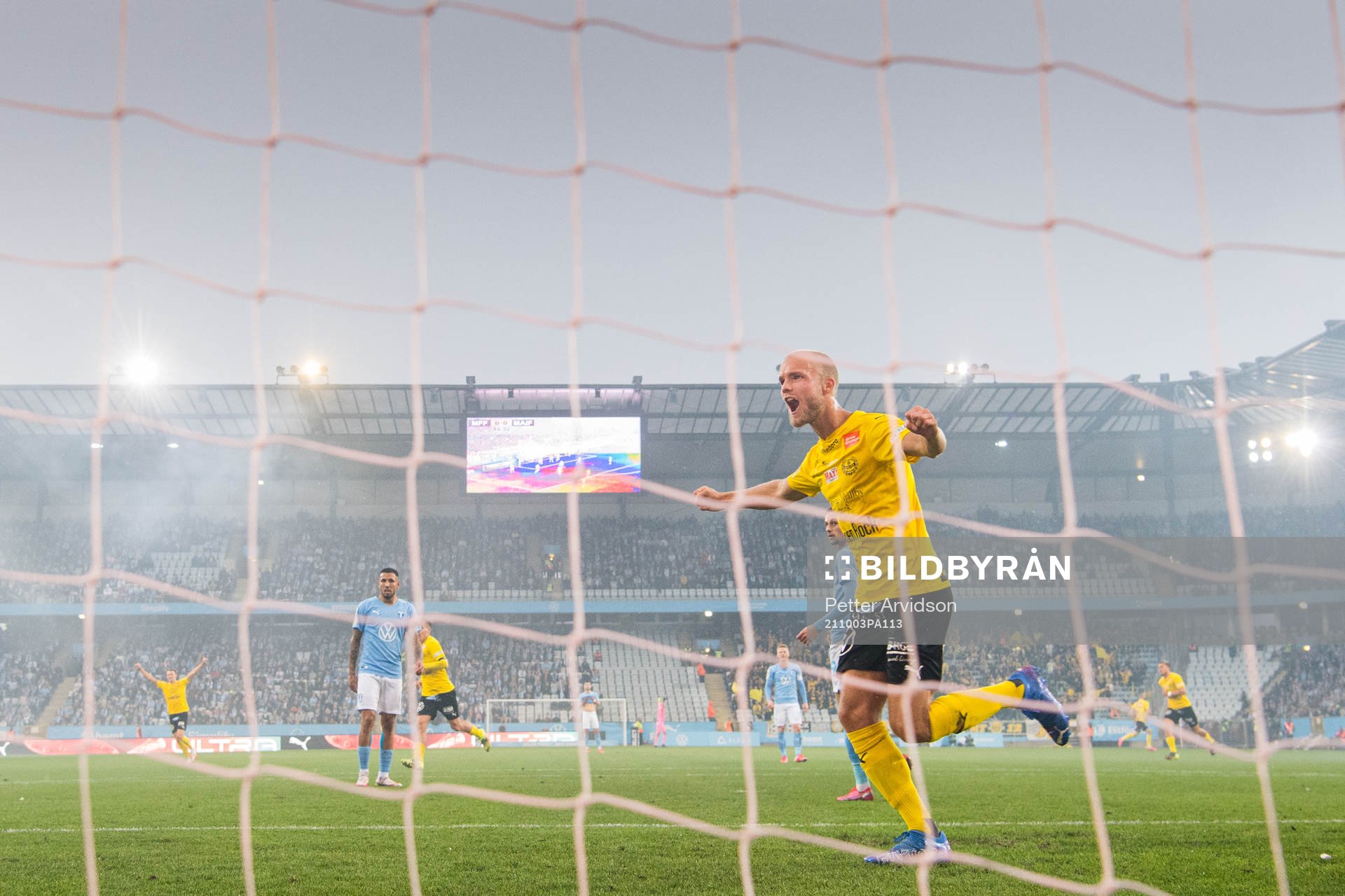 Mjällbys Viktor Gustafson jublar