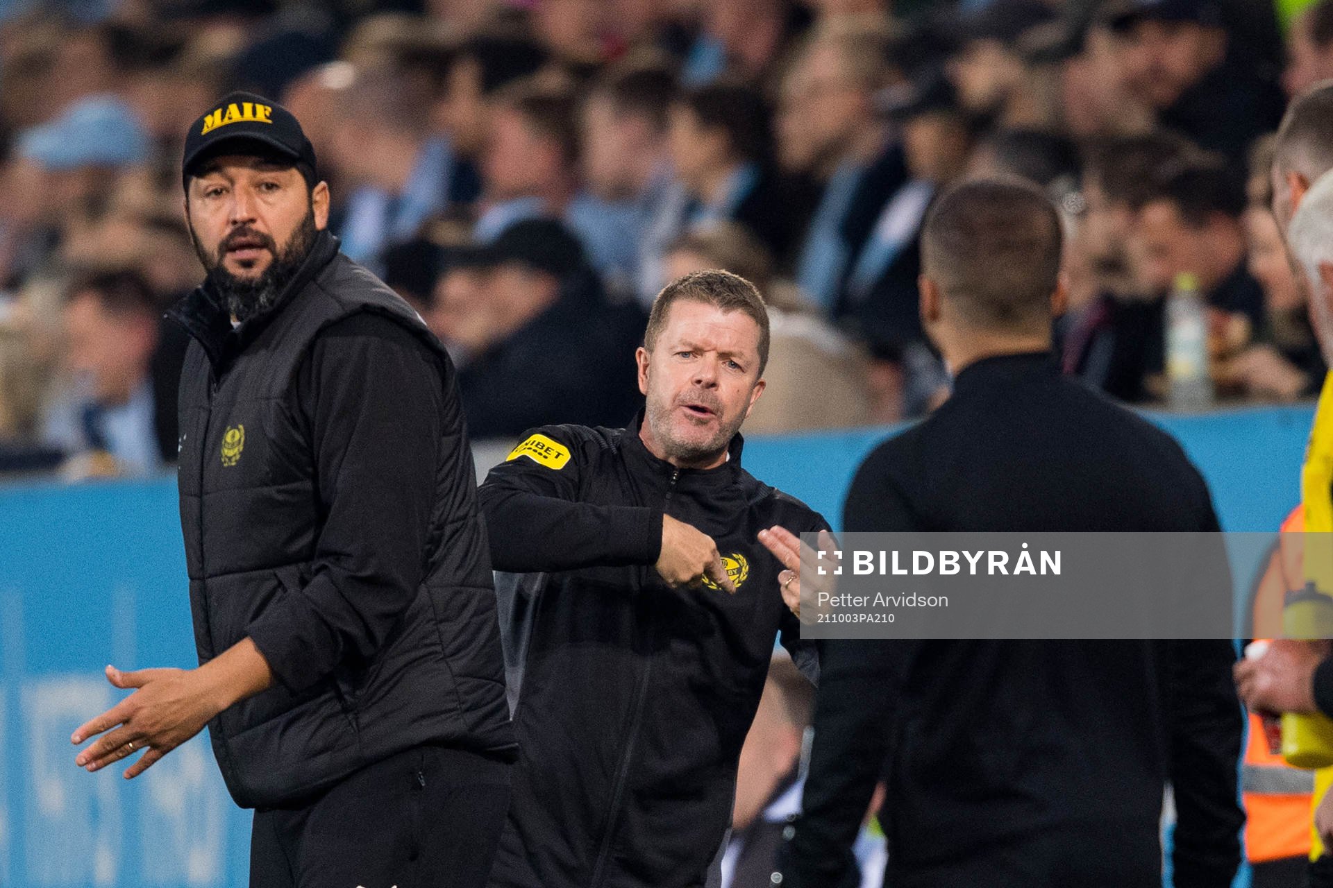 Mjällbys assisterande tränare Juan Robledo och tränare