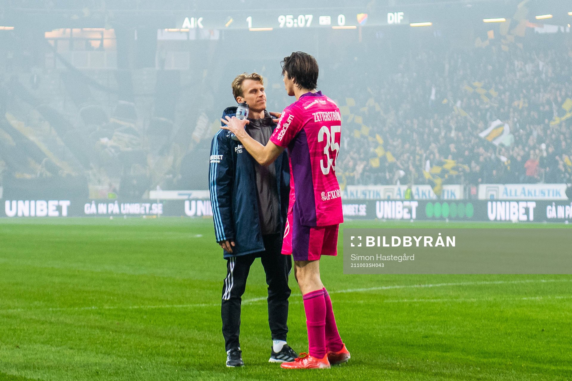 Djurgårdens Rasmus Schüller och målvakt Jacob Widell
