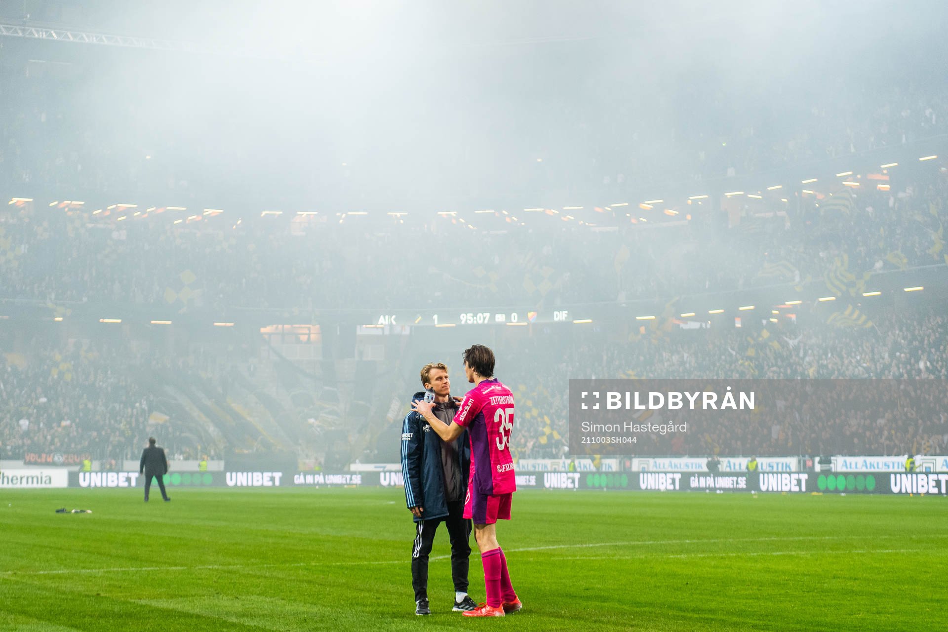 Djurgårdens Rasmus Schüller och målvakt Jacob Widell