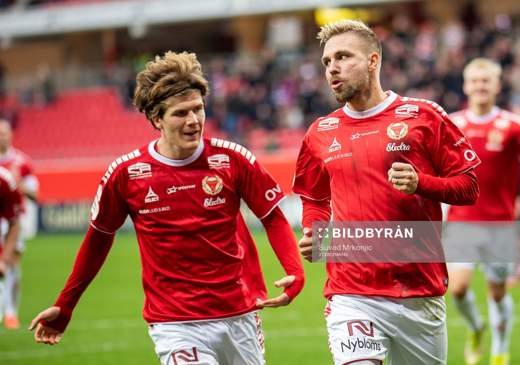 Kalmars Jonathan Ring jublar med Oliver Berg