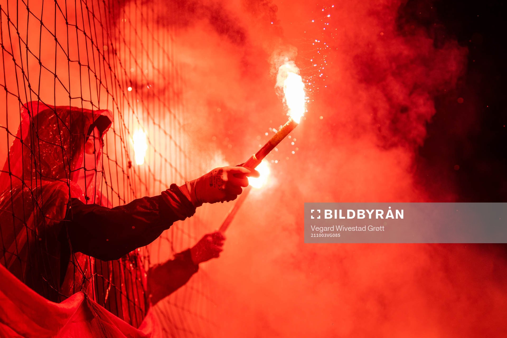Fans of Brann burning bengal flares