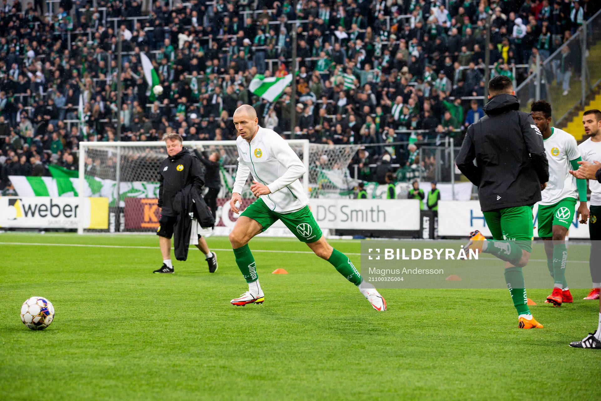 Hammarbys Jon Gudni Fjoluson vid uppvärmningen