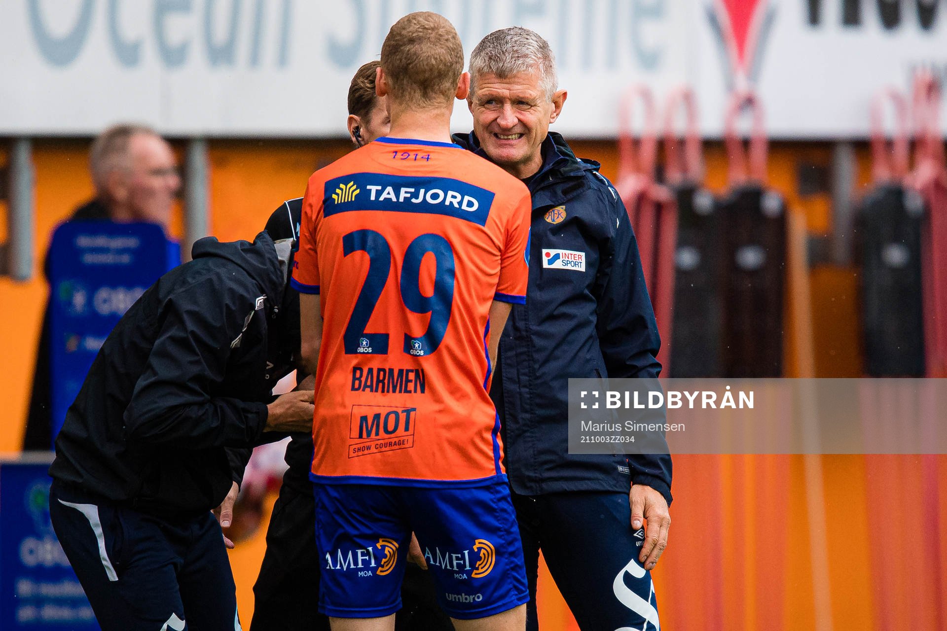 Kristoffer Barmen of Aalesund and Lars Arne Nilsen, head