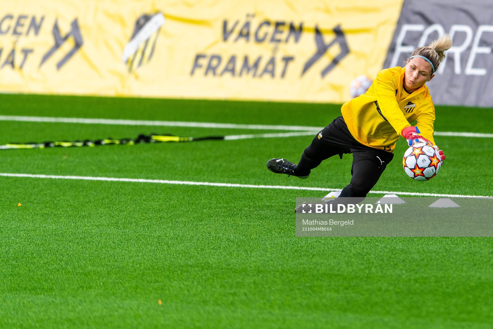 Goalkeeper Jennifer Falk