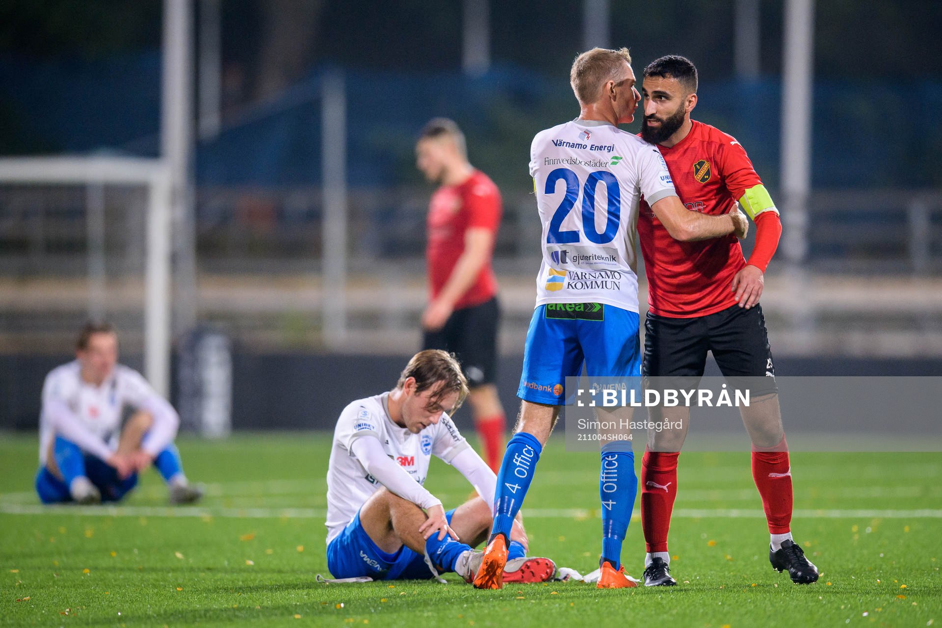 Värnamos William Kenndal och Freddy Winsth deppar