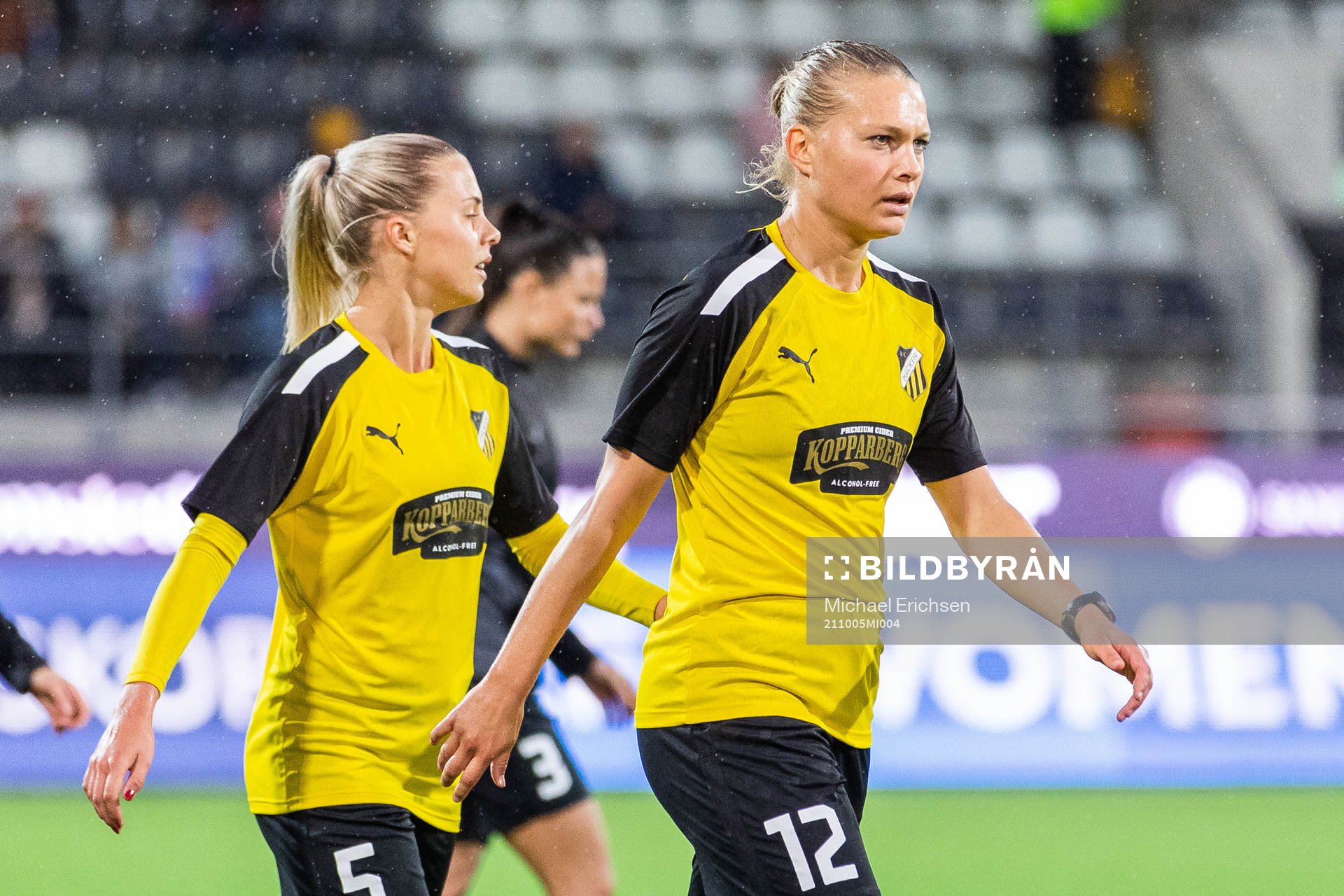 Lotta Ökvist and Stine Larsen of Häcken