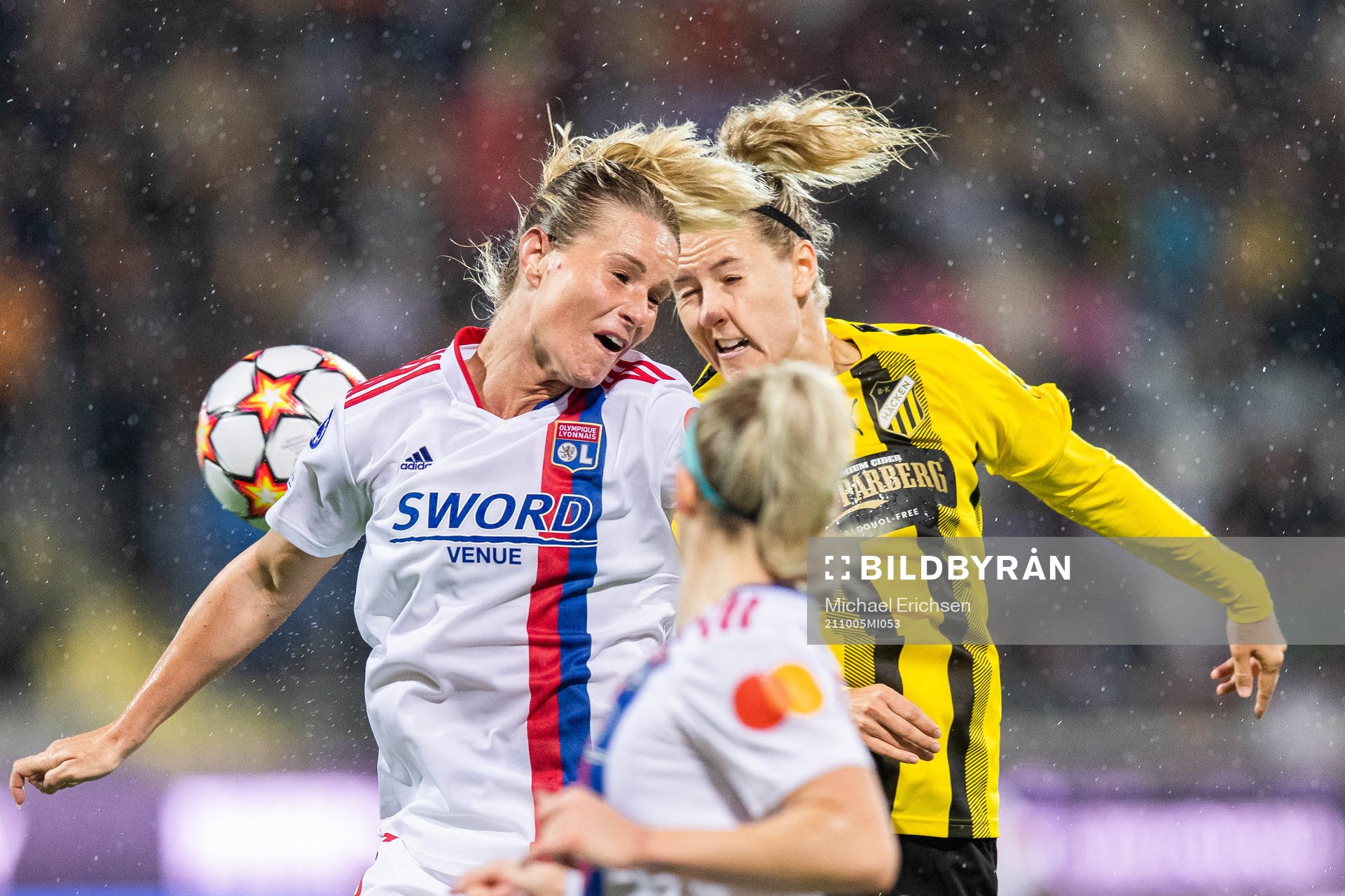 Amandine Henry of Lyon and Emma Kullberg of Häcken