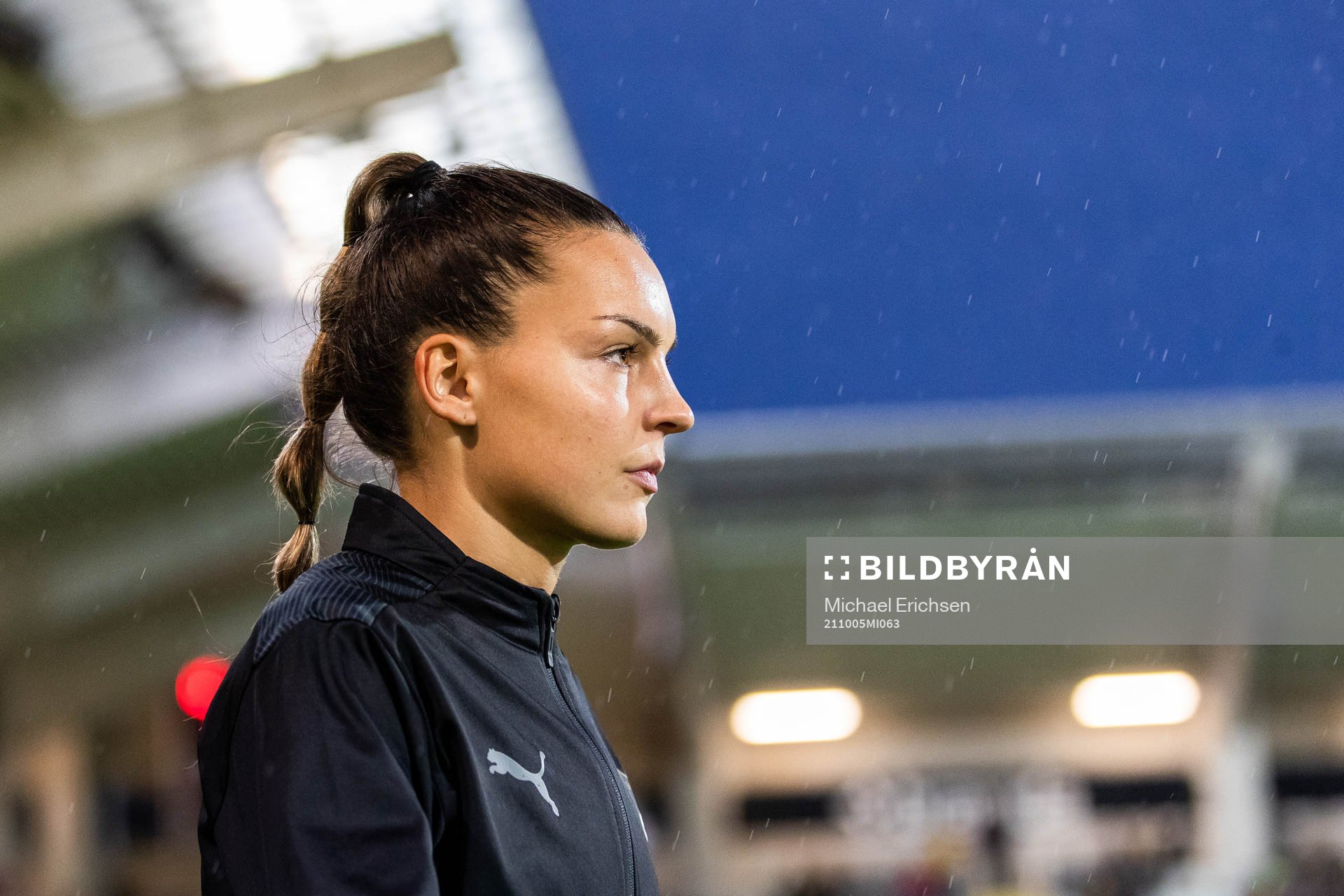 Johanna Rytting Kaneryd of Häcken enters the pitch