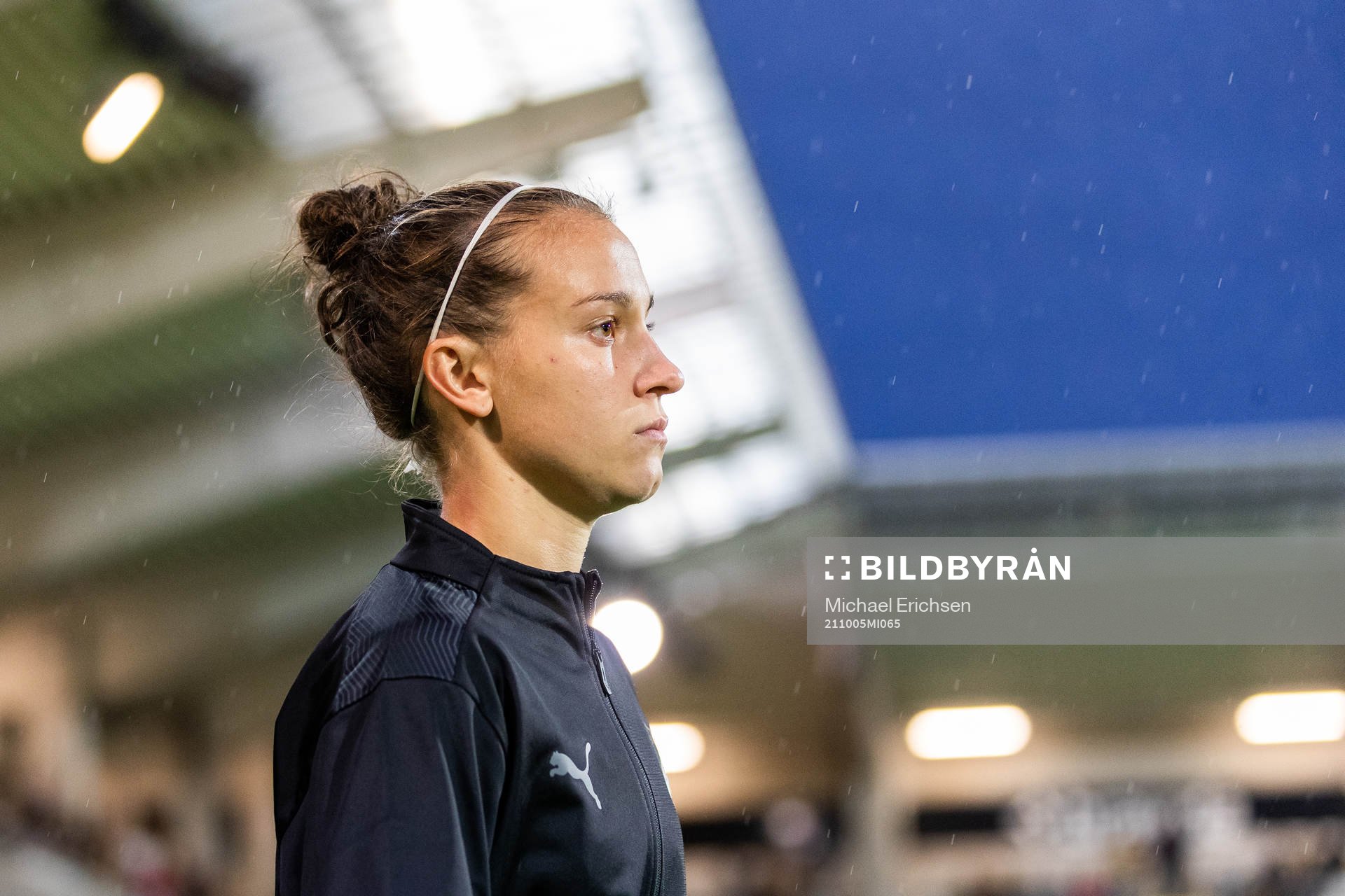 Julia Zigiotti Olme of Häcken enters the pitch