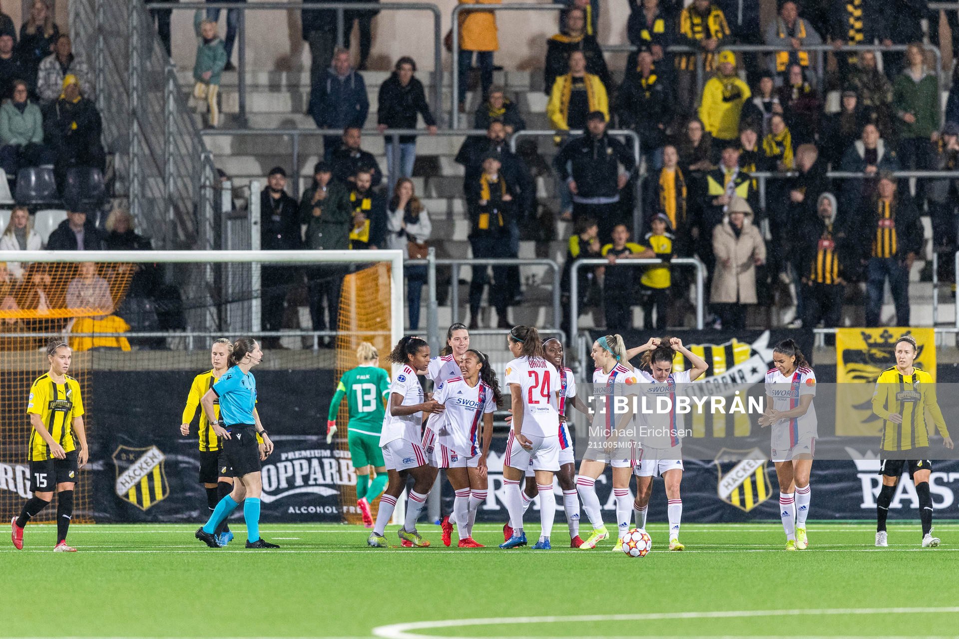 Catarina Macario of Lyon celebrates with team mates
