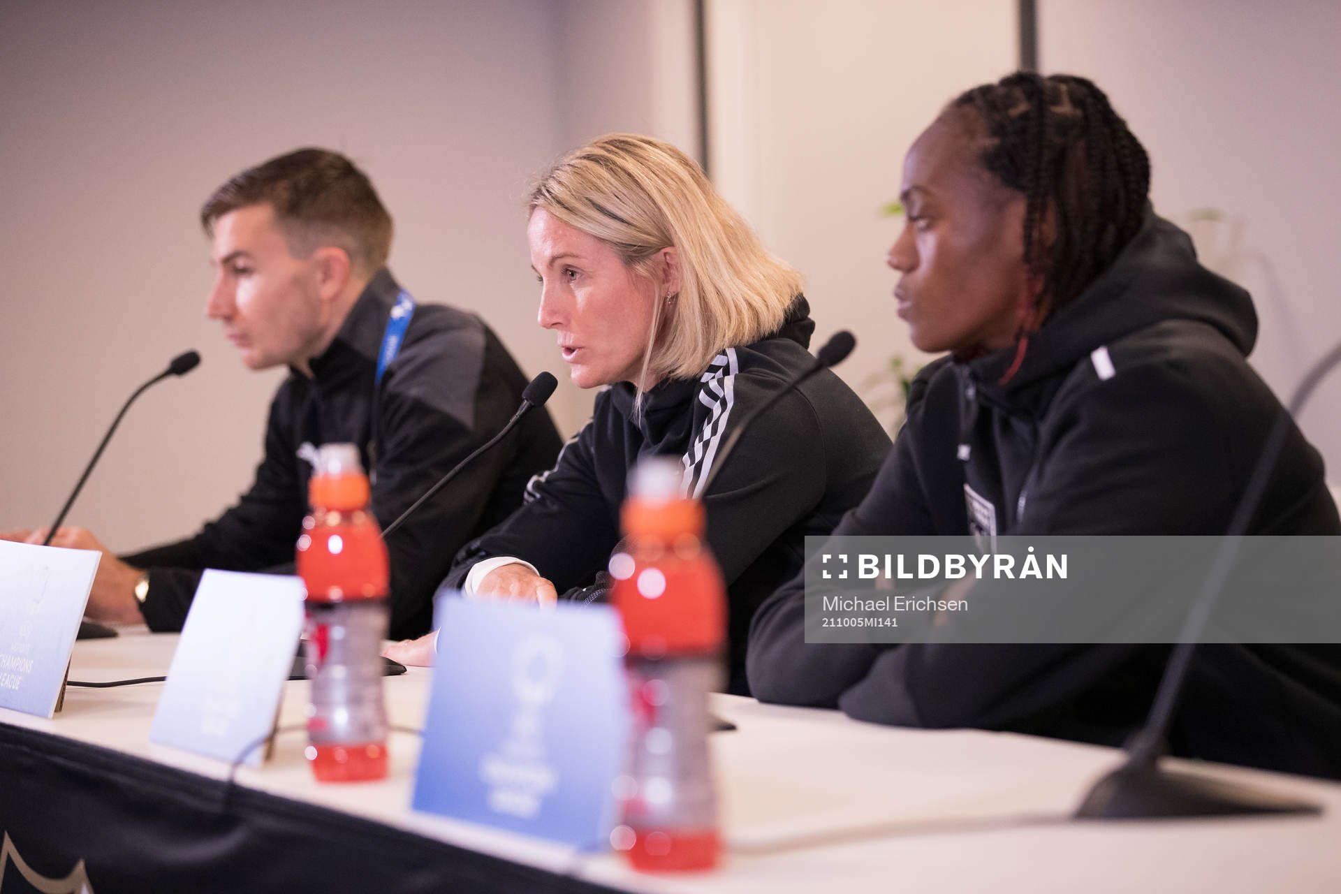 Sonia Bompastor, head coach and Melvine Malard  of Lyon
