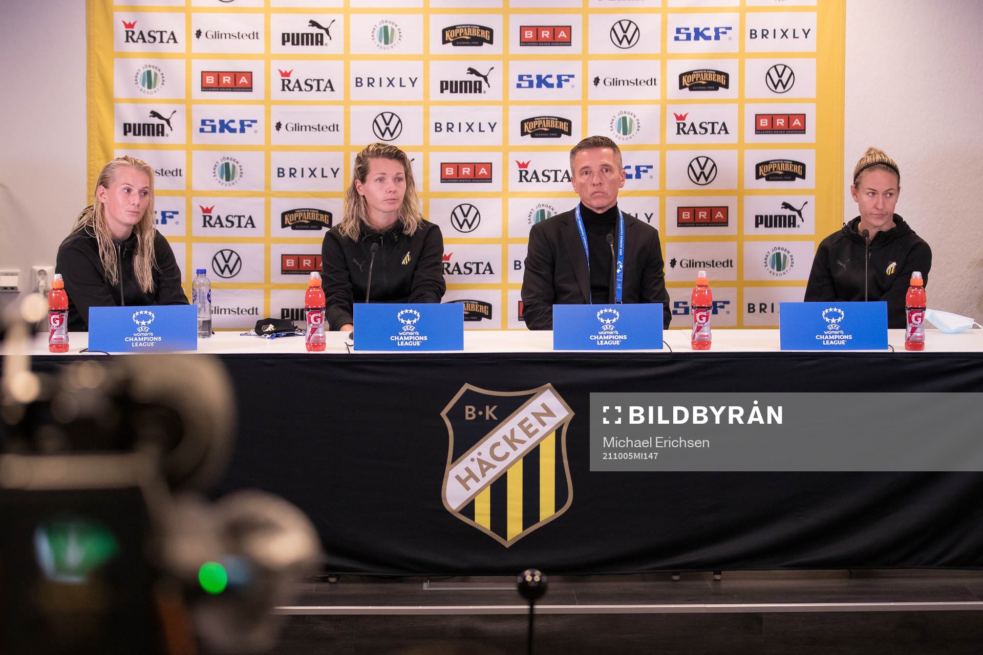 Stina Blackstenius, goalkeeper Jennifer Falk, Mats Gren,