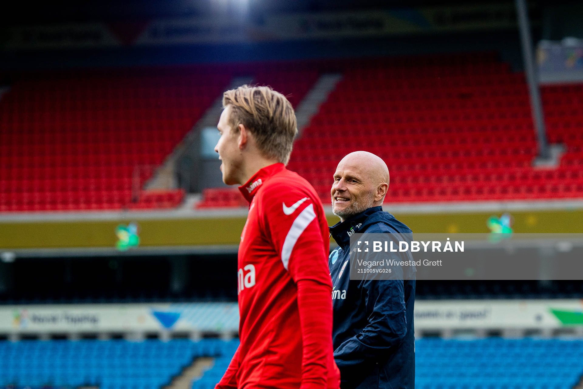 Jens Petter Hauge and Ståle Solbakken, head coach of the