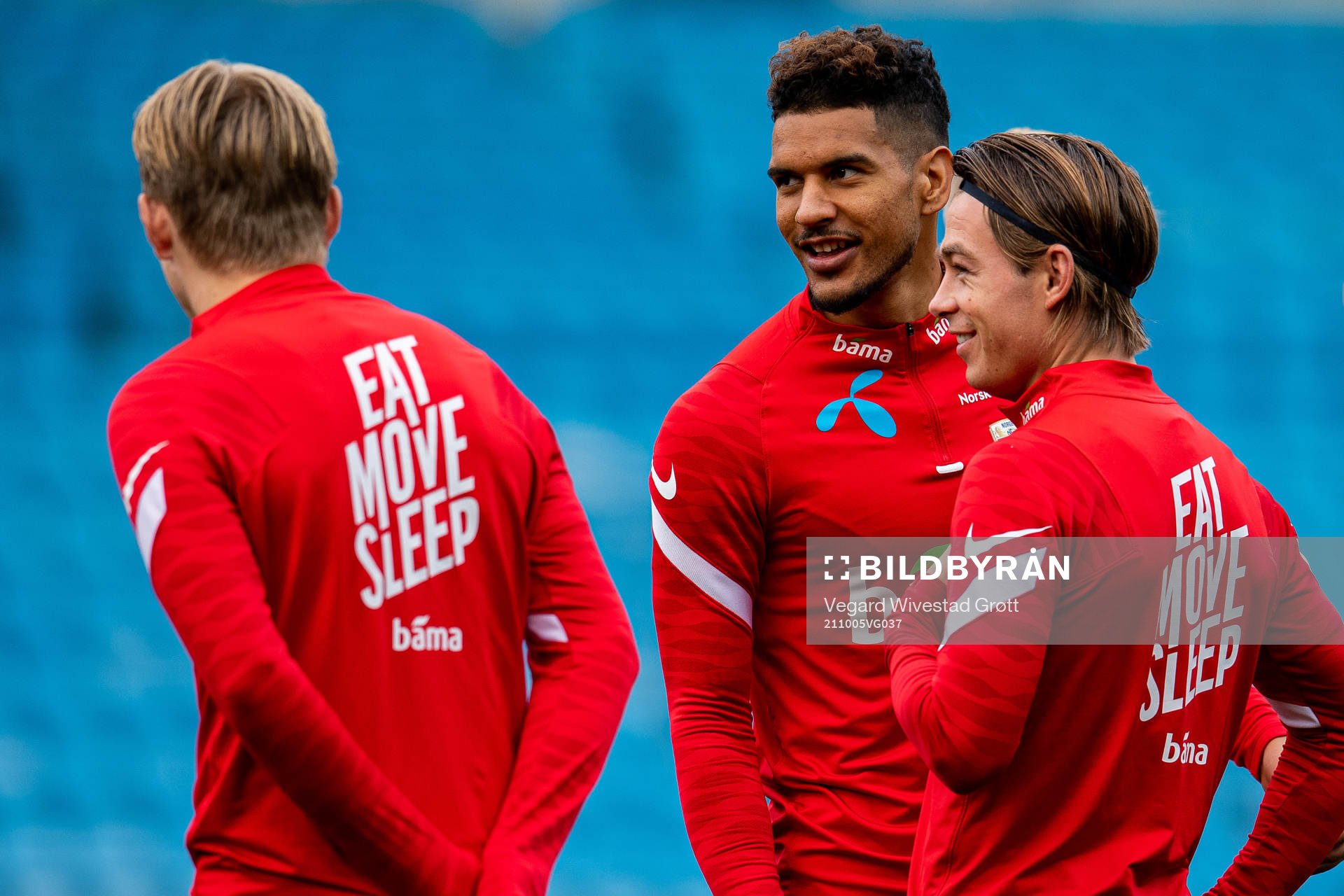 Ohi Omoijuanfo and Patrick Berg of the Norwegian national