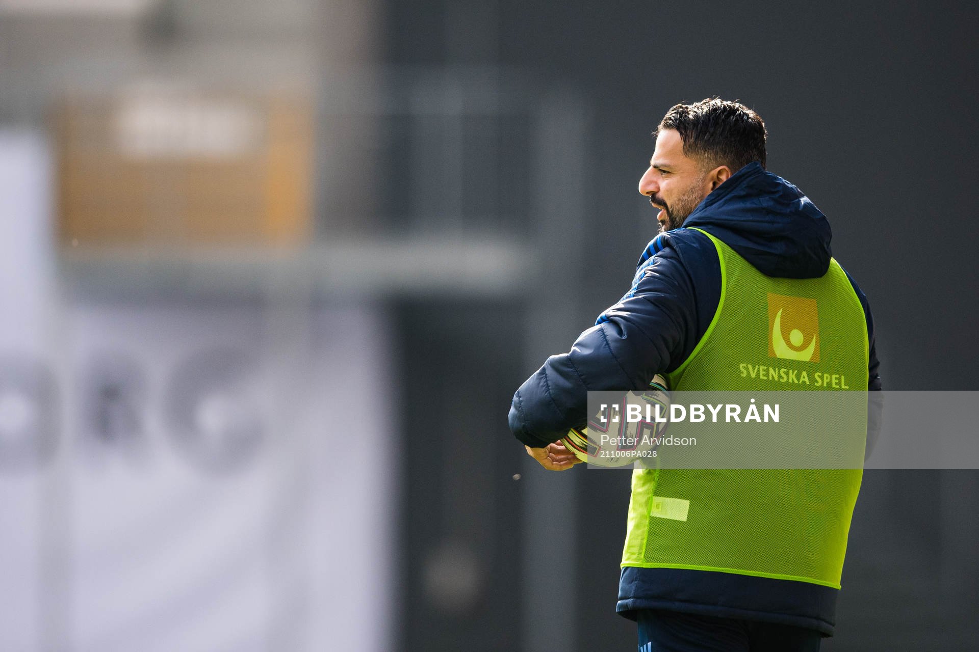 Poya Asbaghi, head coach