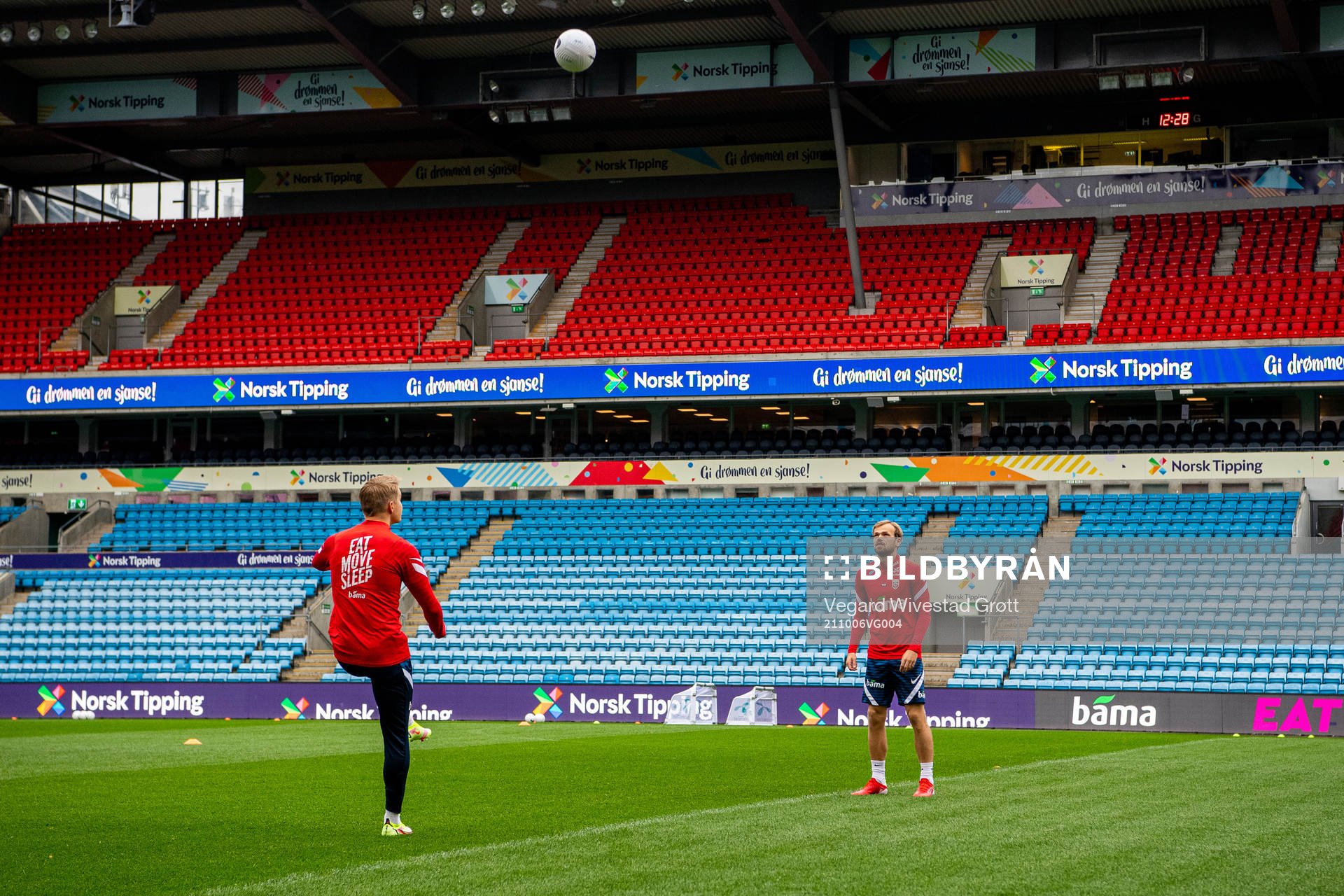 Martin Ødegaard and Iver Fossum of the Norwegian national