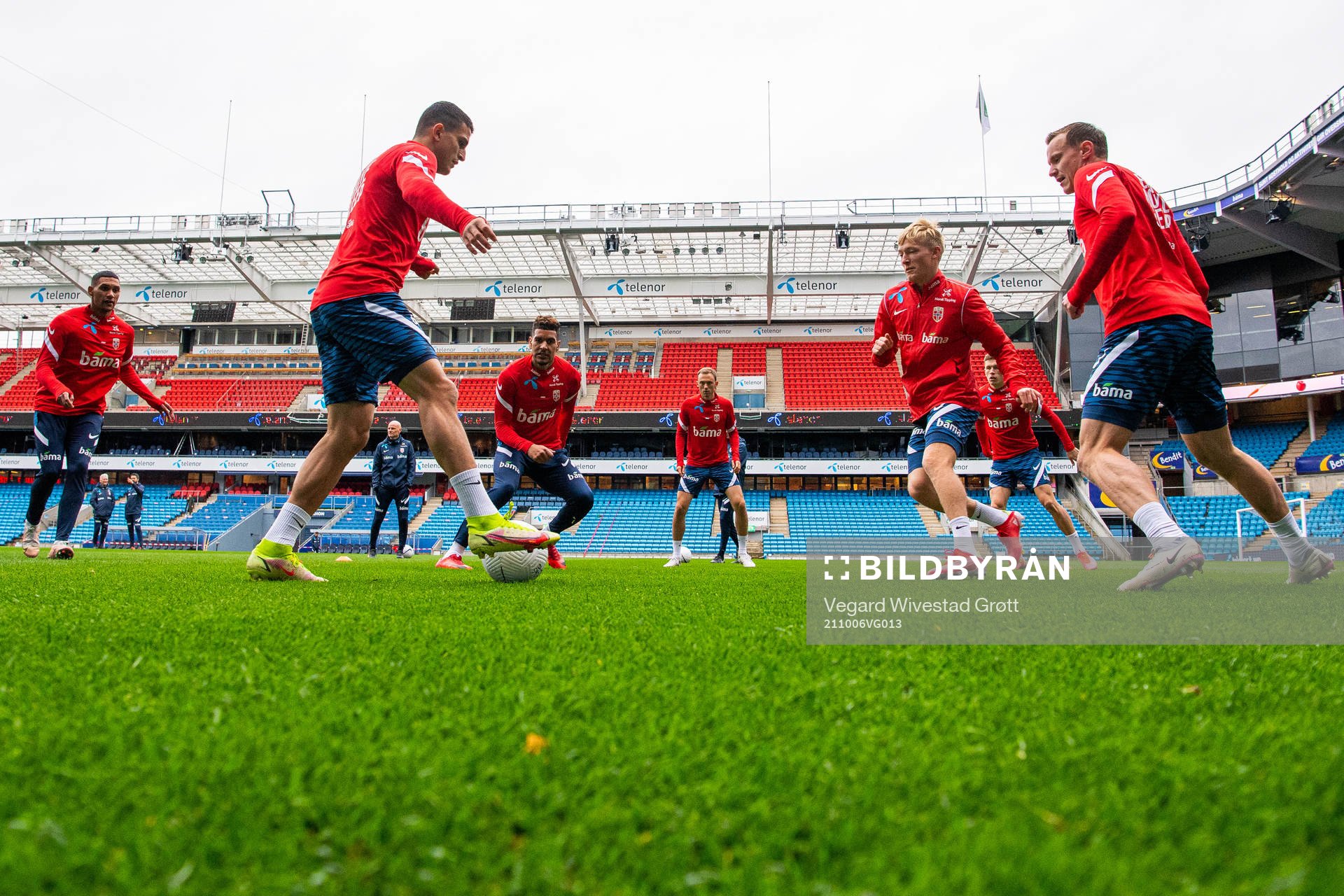 Mohamed Elyounoussi, Ohi Omoijuanfo, Birger Meling and Marius Lode of the Norwegian national football team during a training session on October 6, 2021 in Oslo.