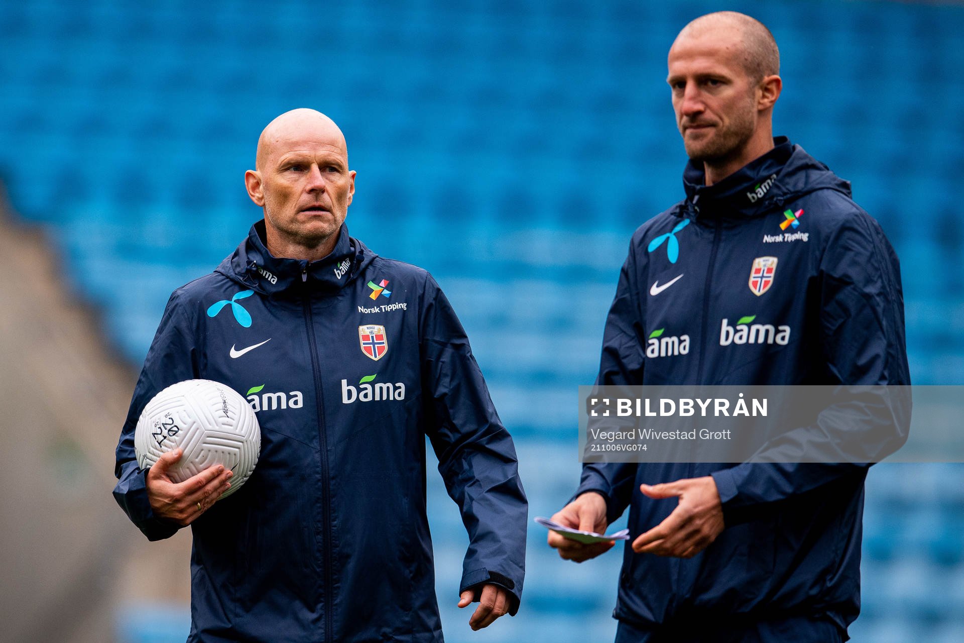 Ståle Solbakken, head coach, and Brede Hangeland, player