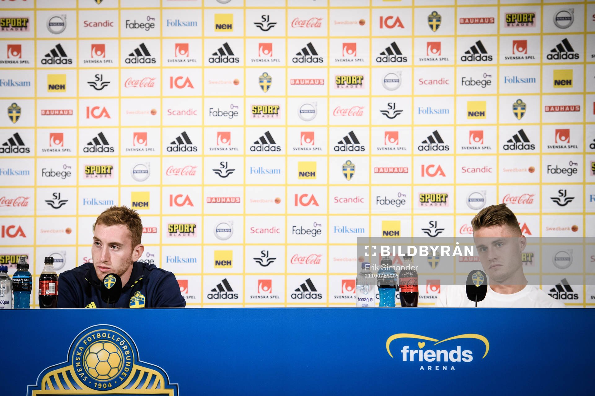 Dejan Kulusevski and Mattias Svanberg of the Swedish