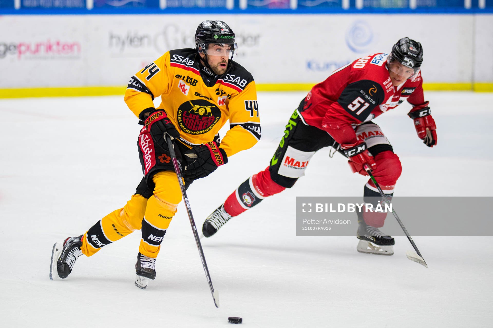 Luleås Jonathan Andersson och Malmö Redhawks Emil