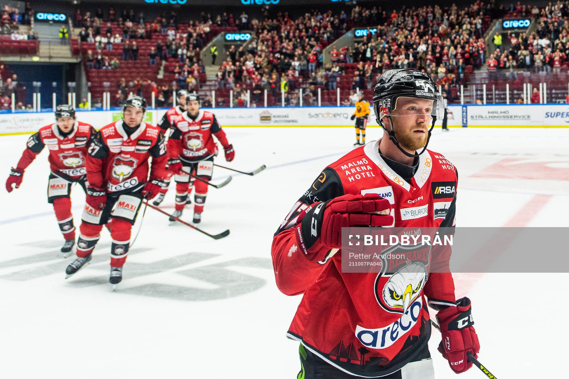 Malmö Redhawks Joakim Ryan jublar