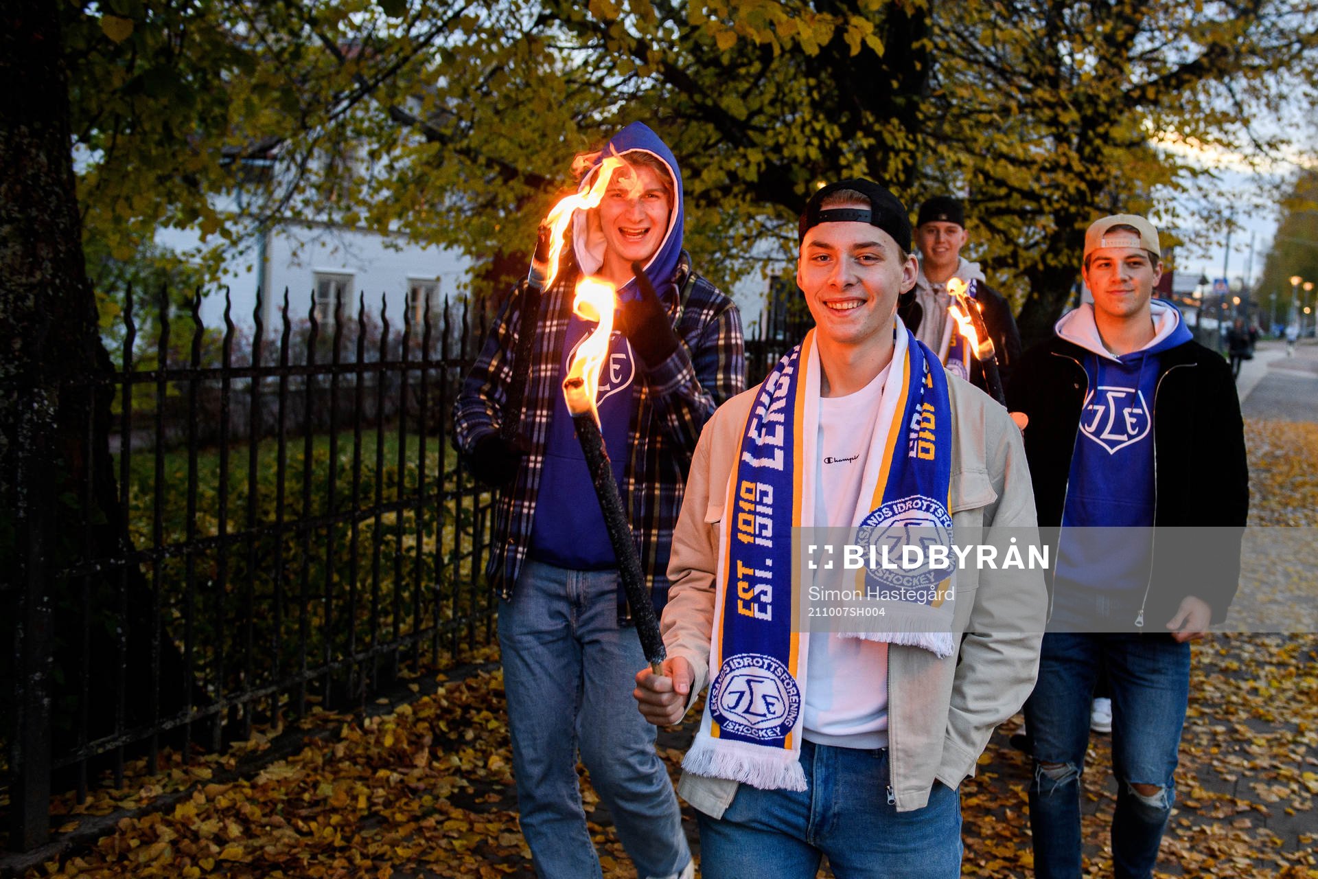 Representater från Leksands IFs ungdomsverksamhet går i