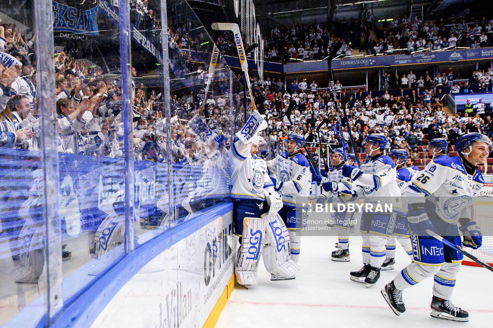 Leksands målvakt Kasimir Kaskisuo  jublar med Leksands