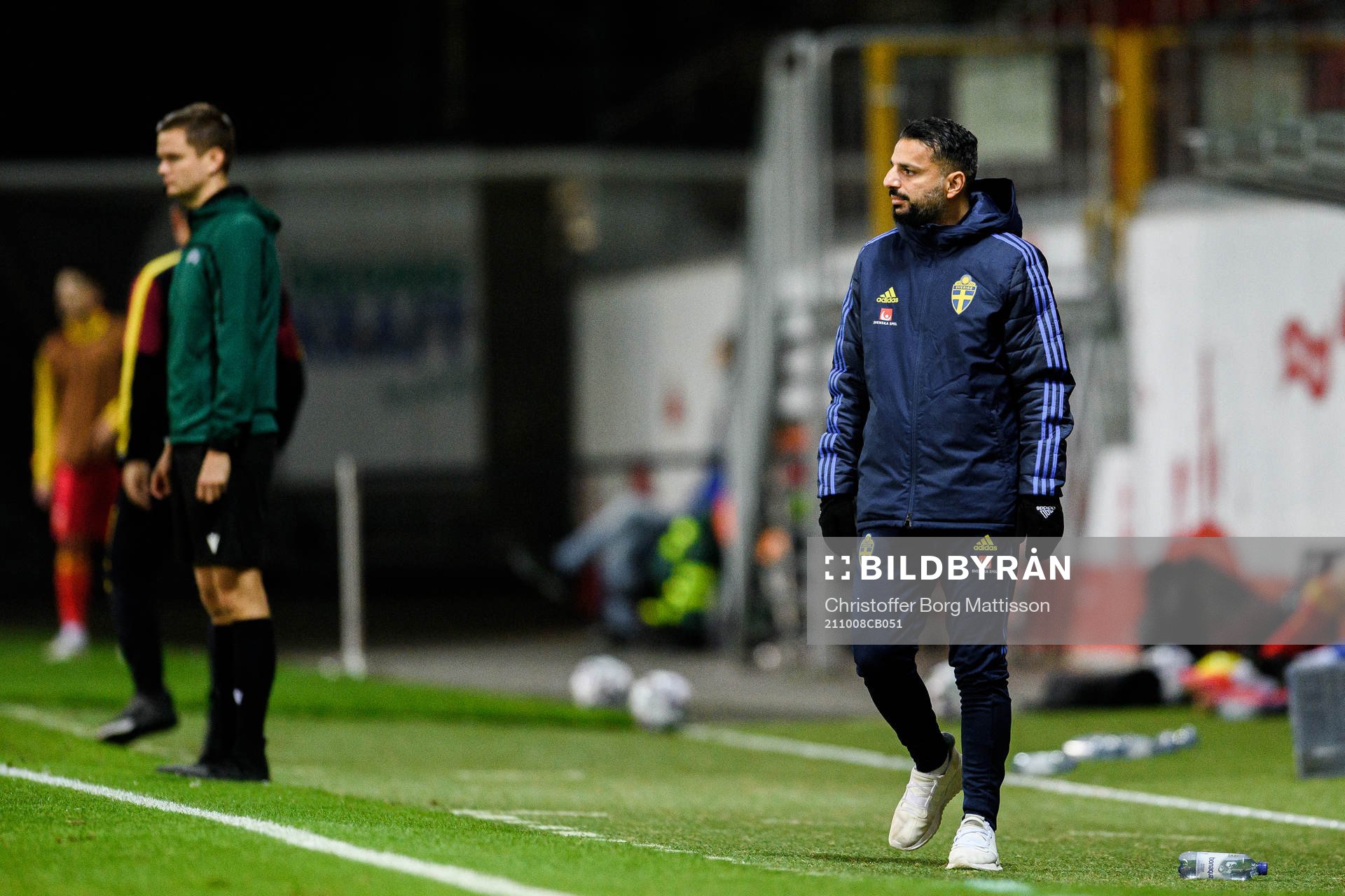 Head coach Poya Asbaghi of Sweden