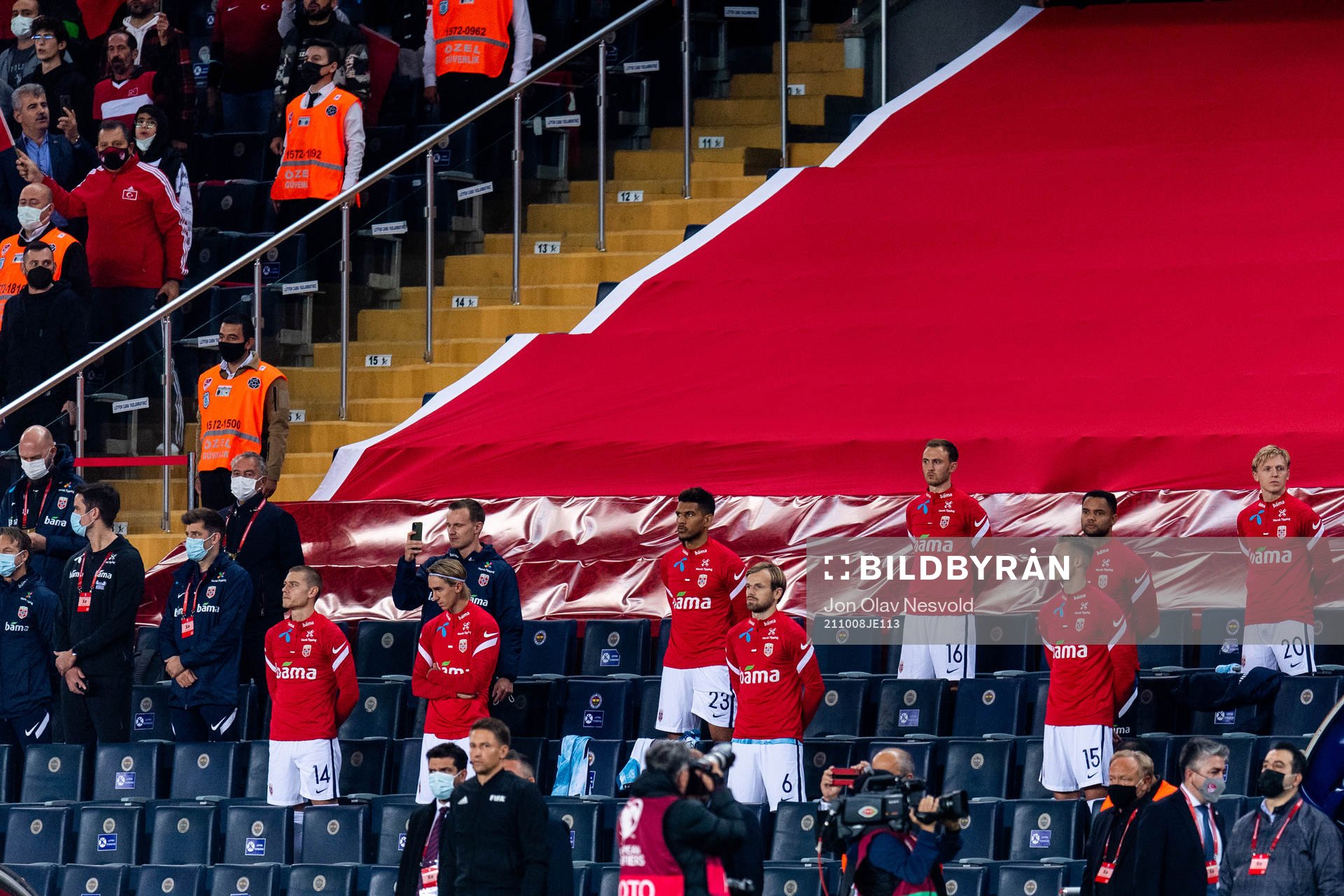 Players of Norway in the stands
