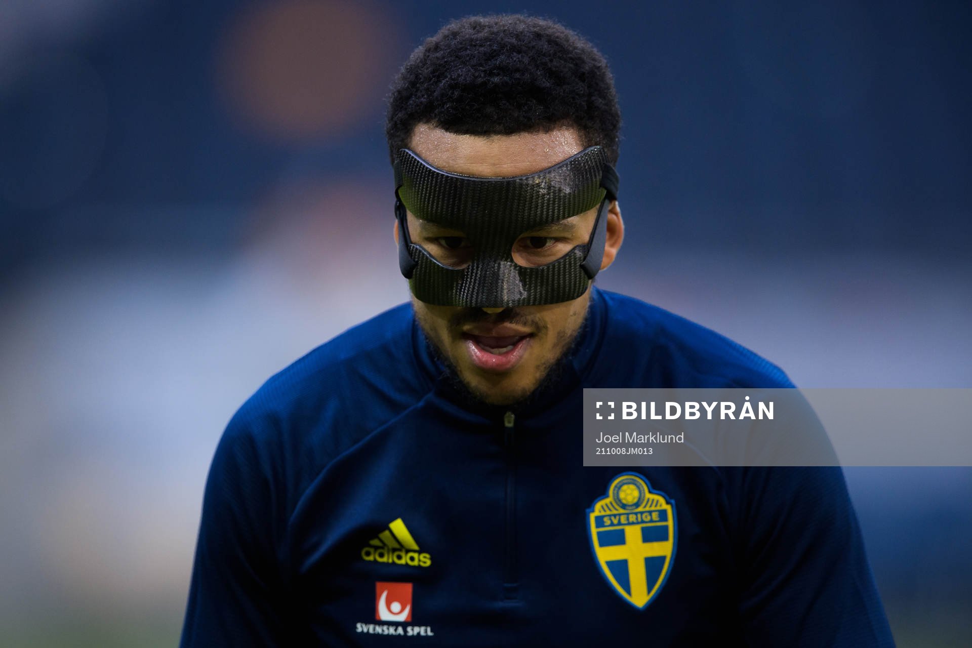 Martin Olsson of the Swedish national football team wearing