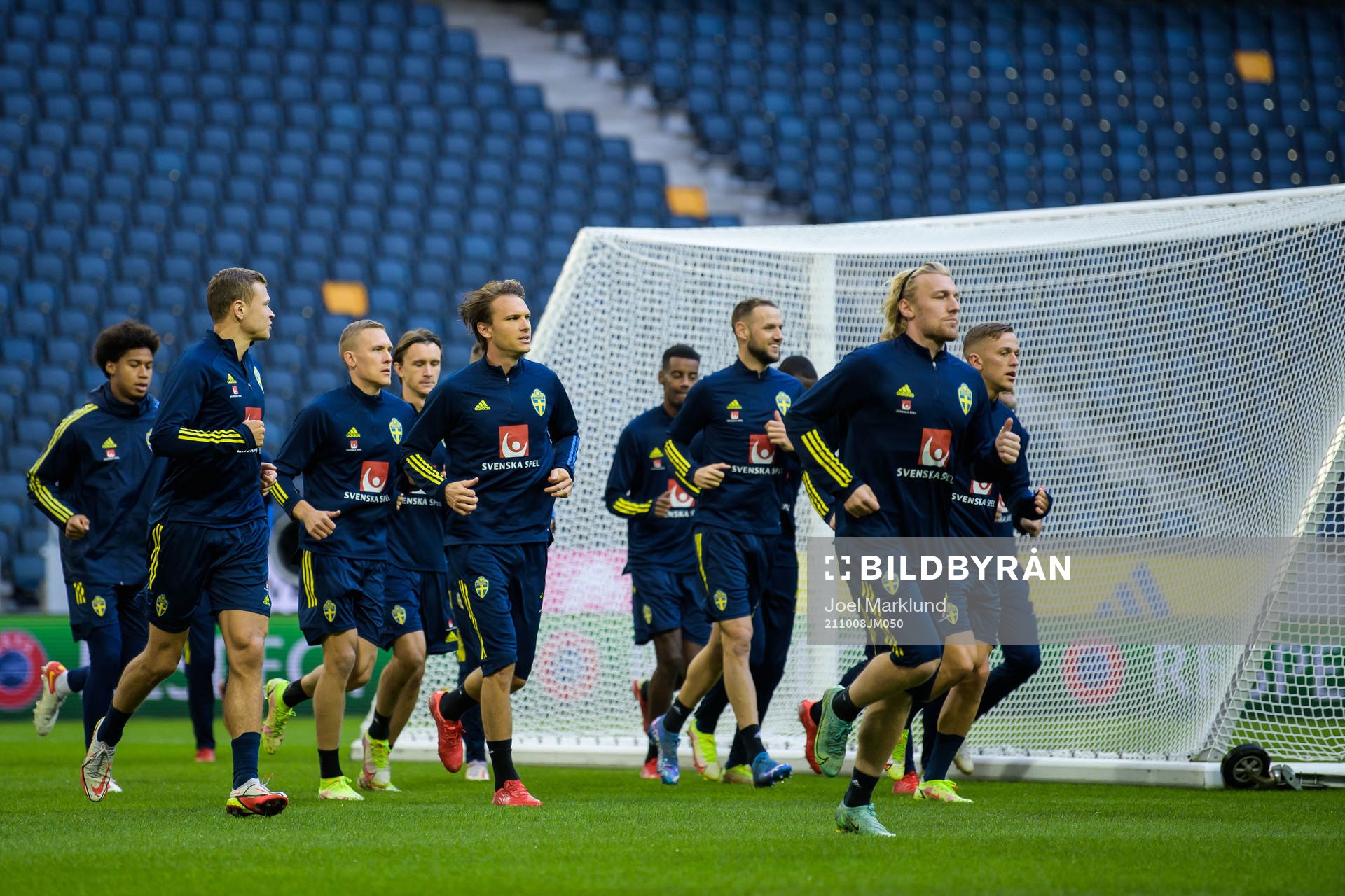 Viktor Claesson and Albin Ekdal of the Swedish national