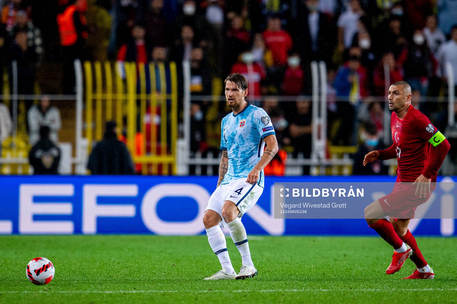 Stefan Strandberg of Norway and Burak Yilmaz of Turkey