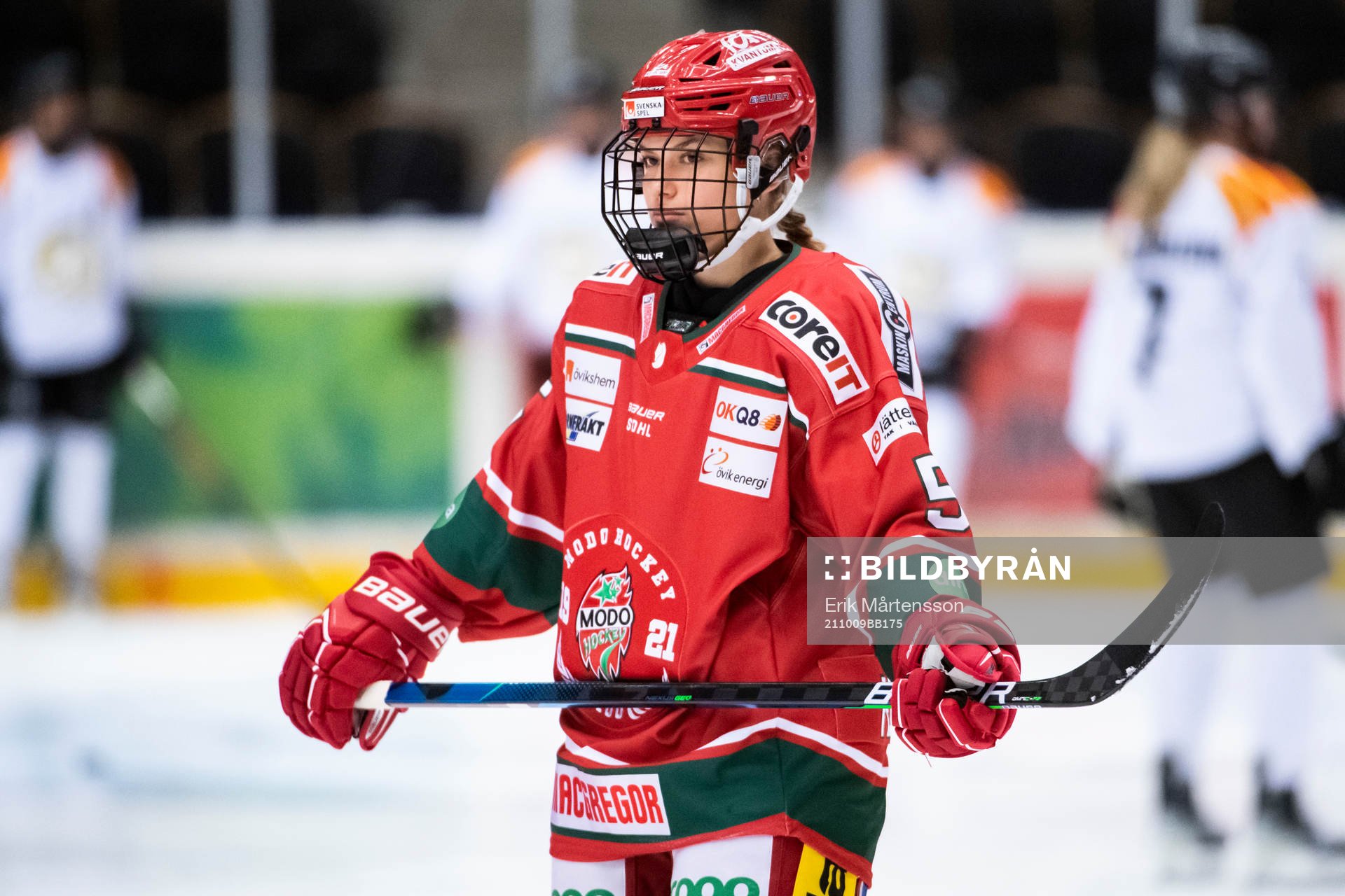 Modos Daniela Pejsova värmer upp