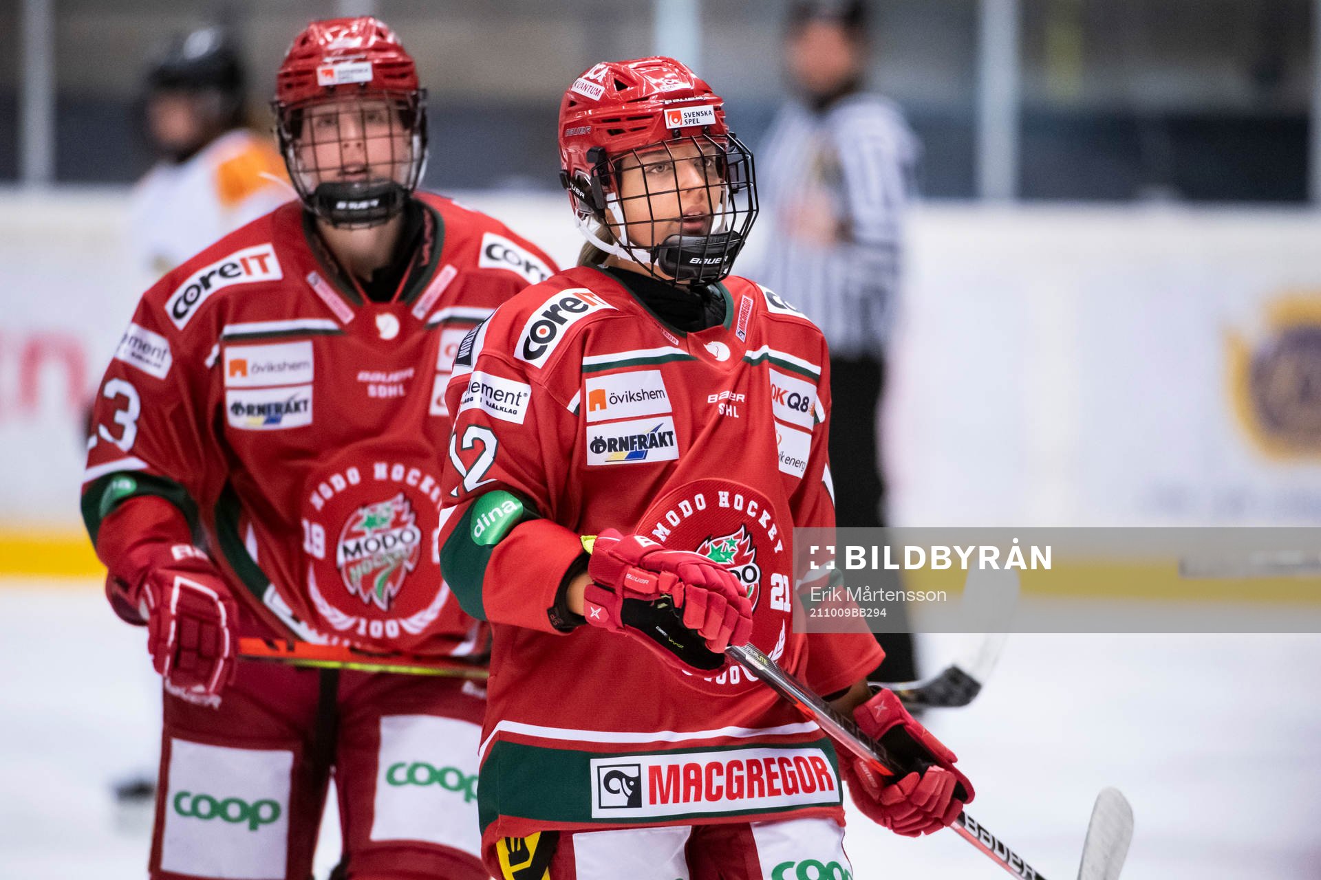 Modos Olivia Carlsson och Mina Waxin