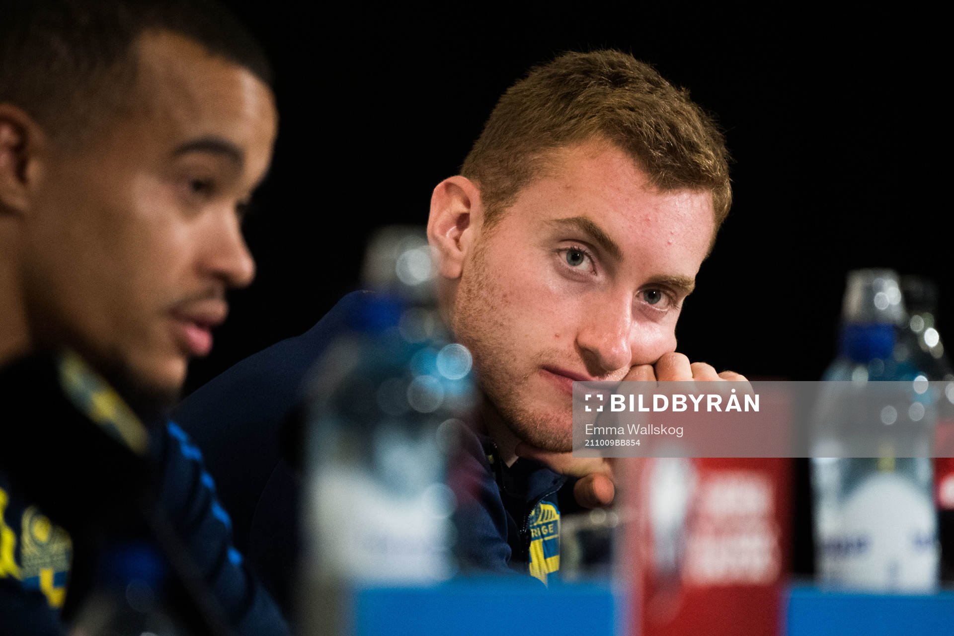 Robin Quaison and Dejan Kulusevski of Sweden