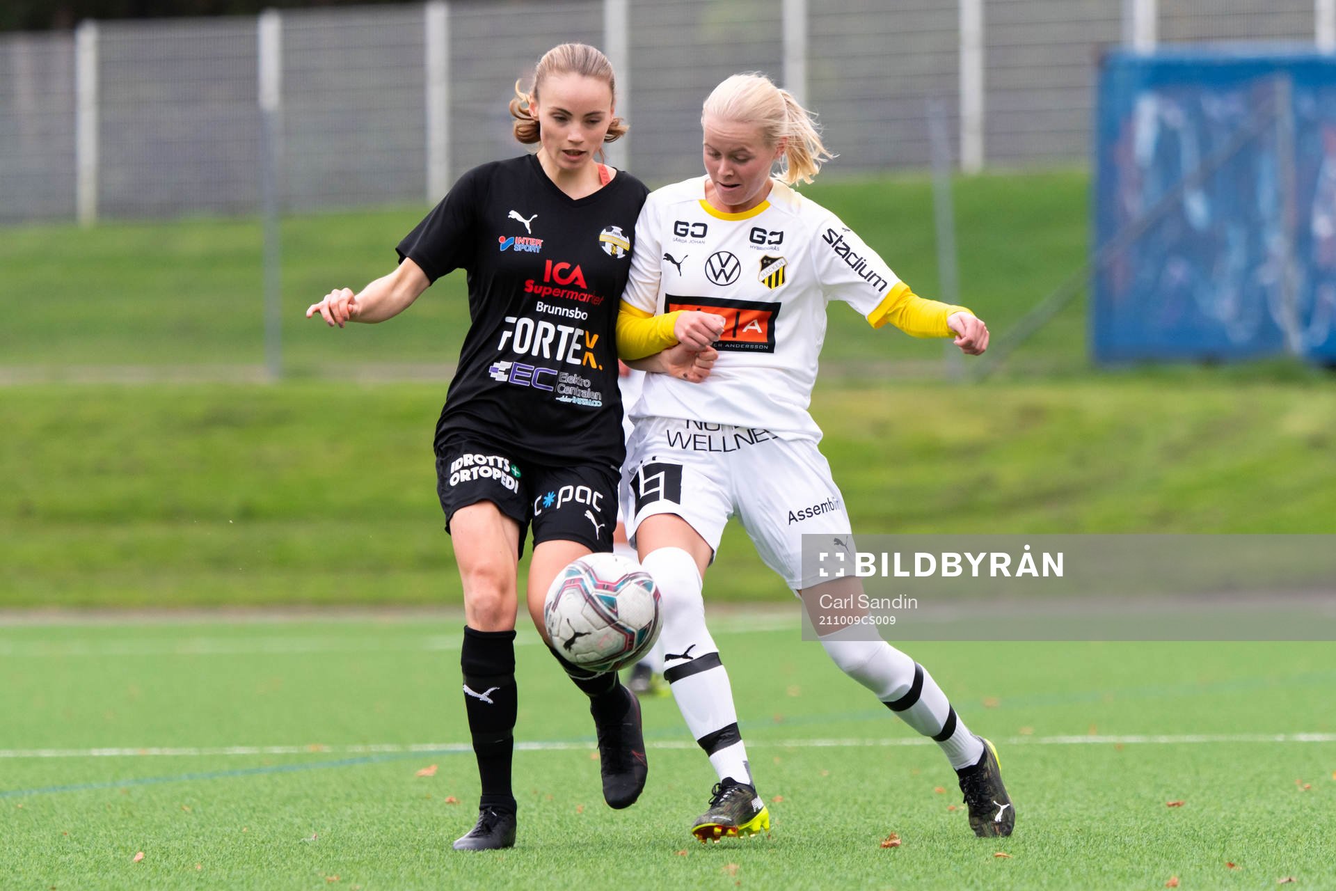 Hisingsbackas Victoria Lundgren och Häckens Ebba